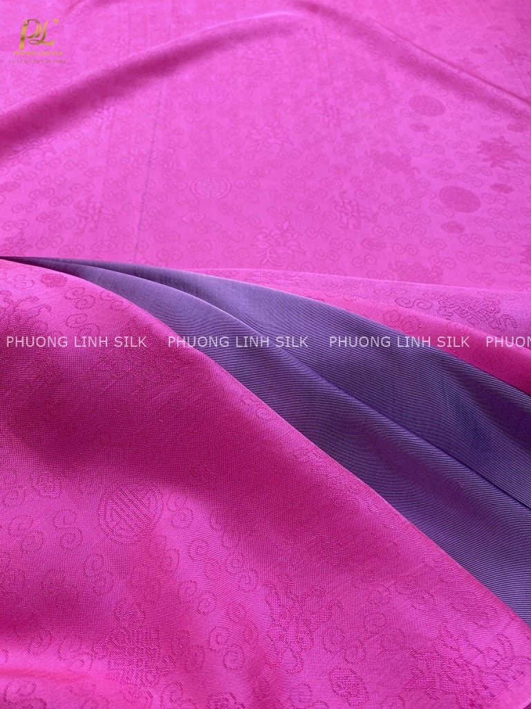 VẢI LỤA VÂN  TÍM HỒNG 100% TƠ TẰM VÀ VẢI SATIN TRƠN 70% TƠ TẰM