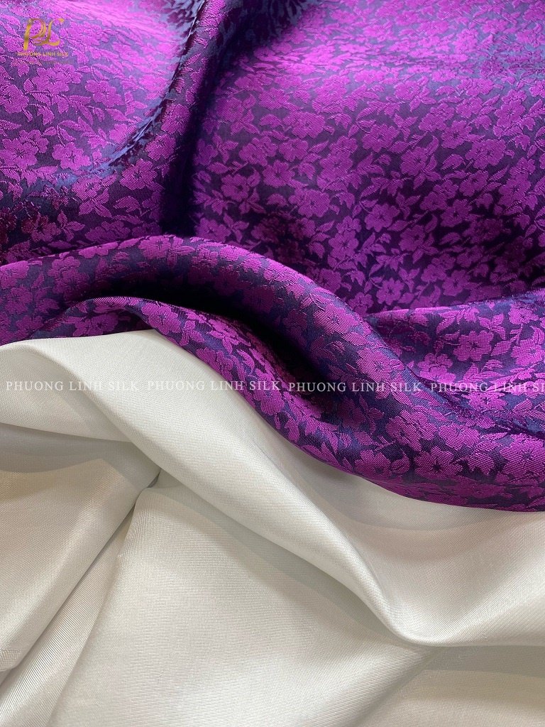 VẢI LỤA TƠ TẰM HOA MAI 80%  VÀ VẢI SATIN TRƠN 70% TƠ TẰM