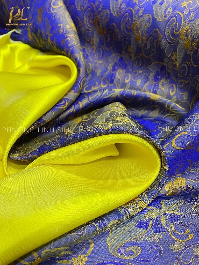 VẢI LỤA SATIN TƠ TẰM HOA BAN MÀU XANH VÀNG VÀ VẢI SATIN TRƠN 70% TƠ TẰM