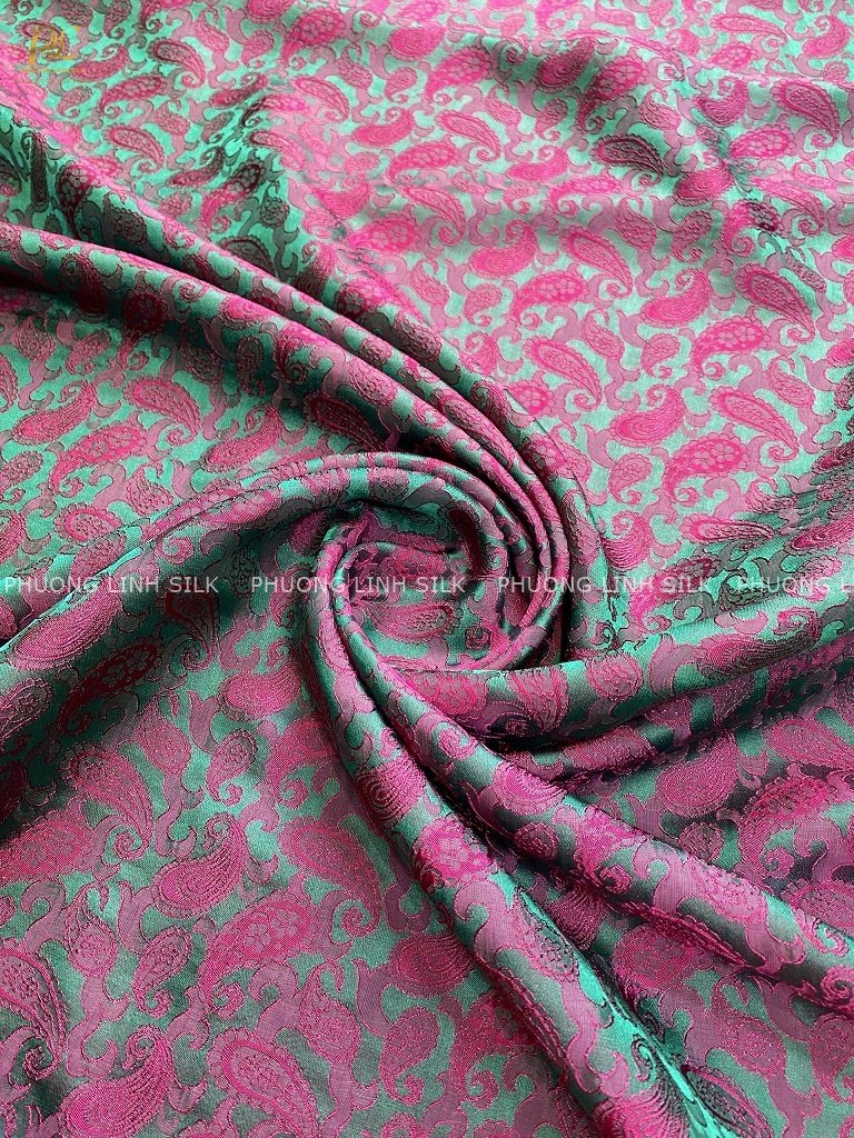 VẢI LỤA SATIN TƠ TẰM ĐUÔI CÔNG MÀU XANH SEN