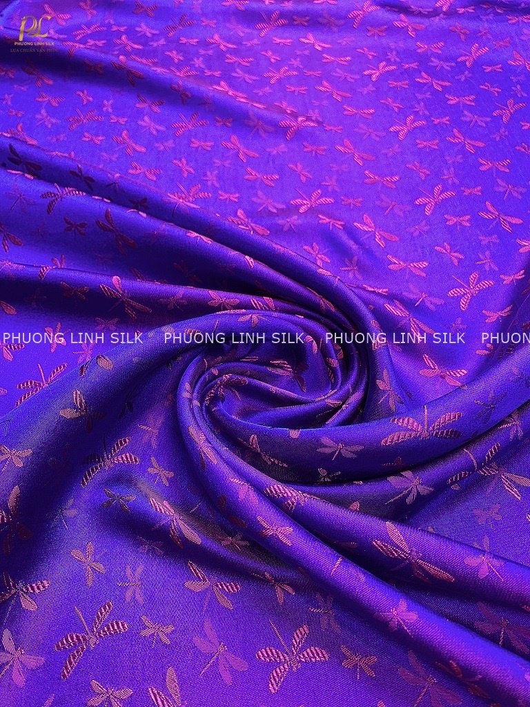 VẢI LỤA TƠ TẰM SATIN CHUỒN CHUỒN MÀU XANH ÁNH HỒNG