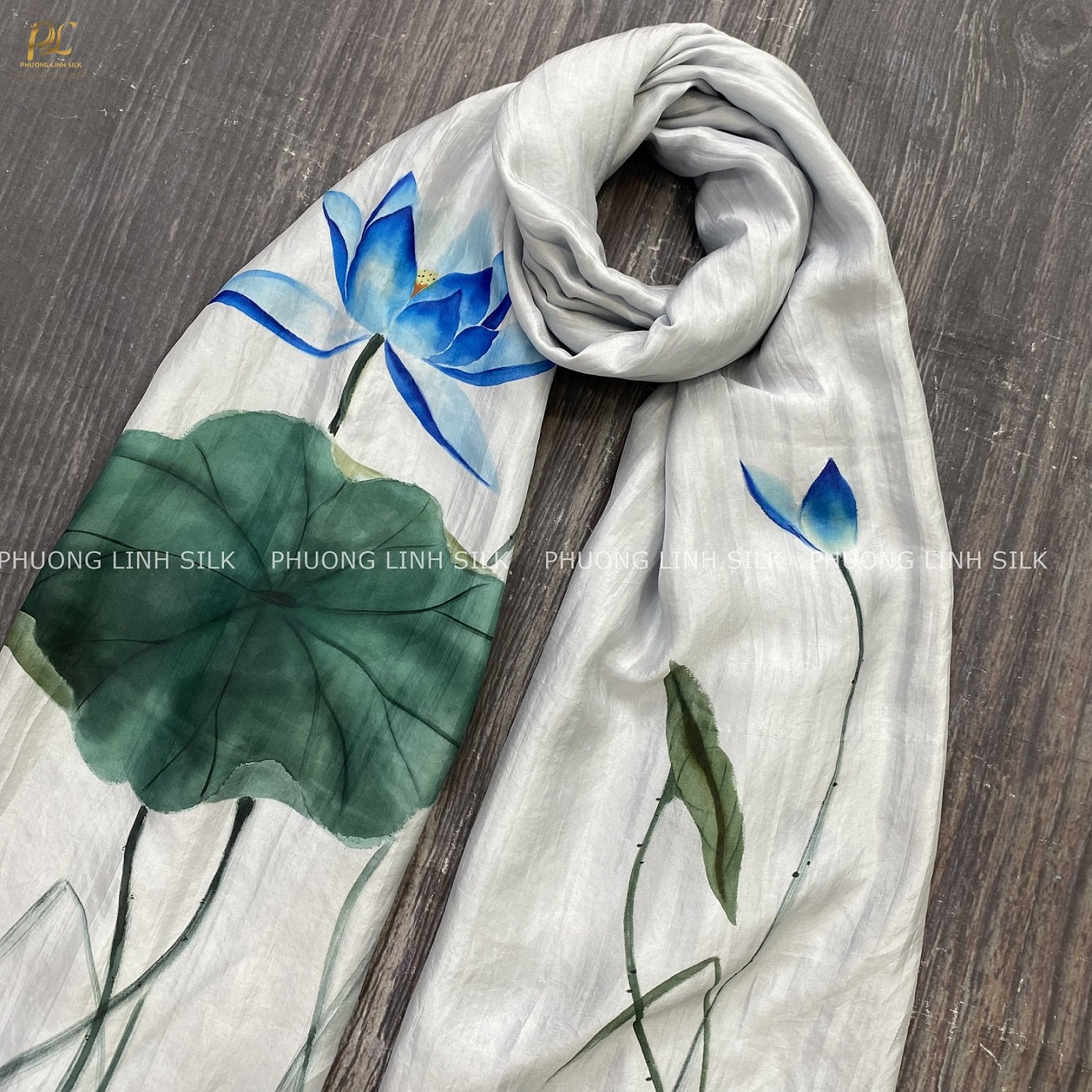 KHĂN LỤA VẼ MÀU NƯỚC 100% TƠ TẰM HOA SEN