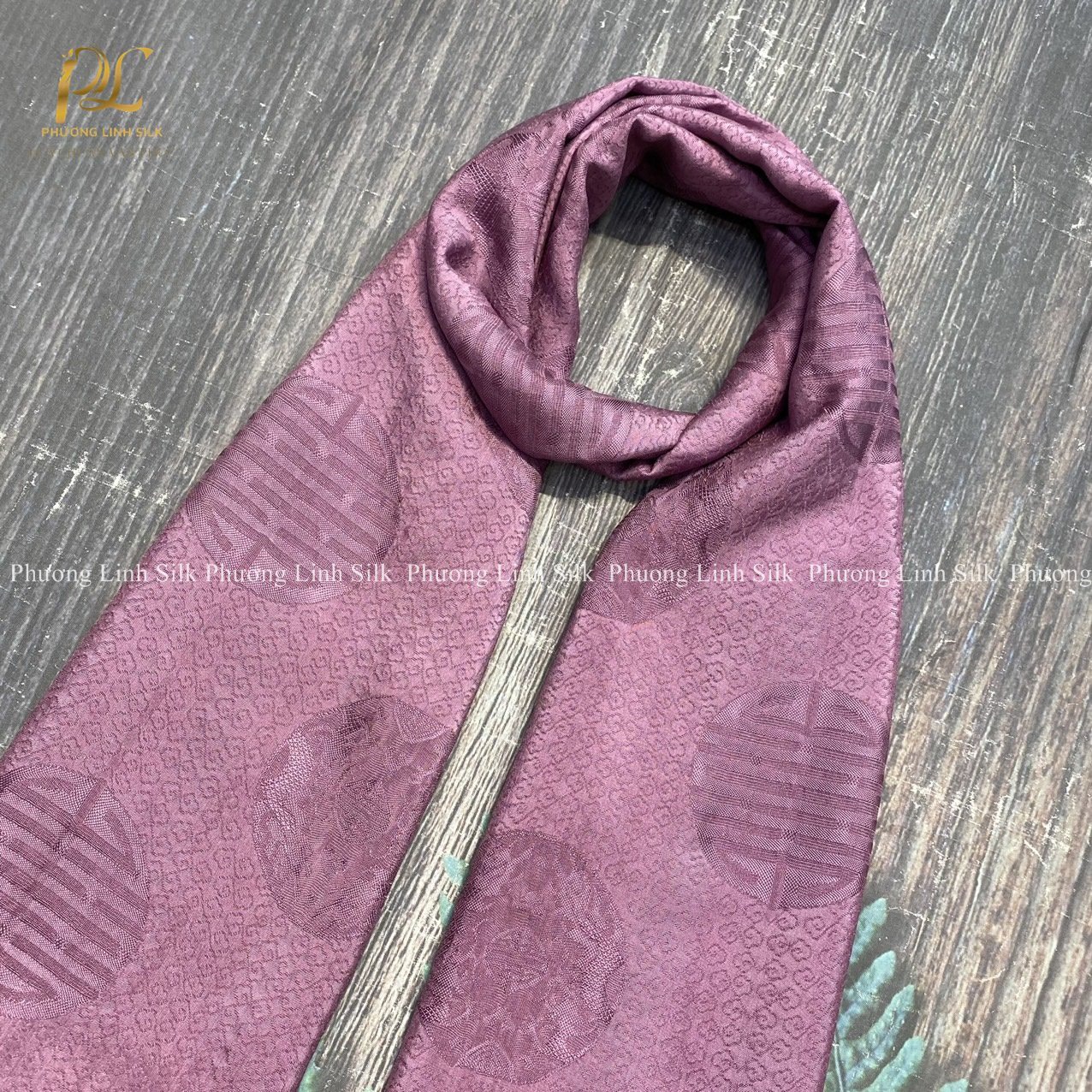 KHĂN LỤA VÂN CỔ TRUYỀN 100% TƠ TẰM