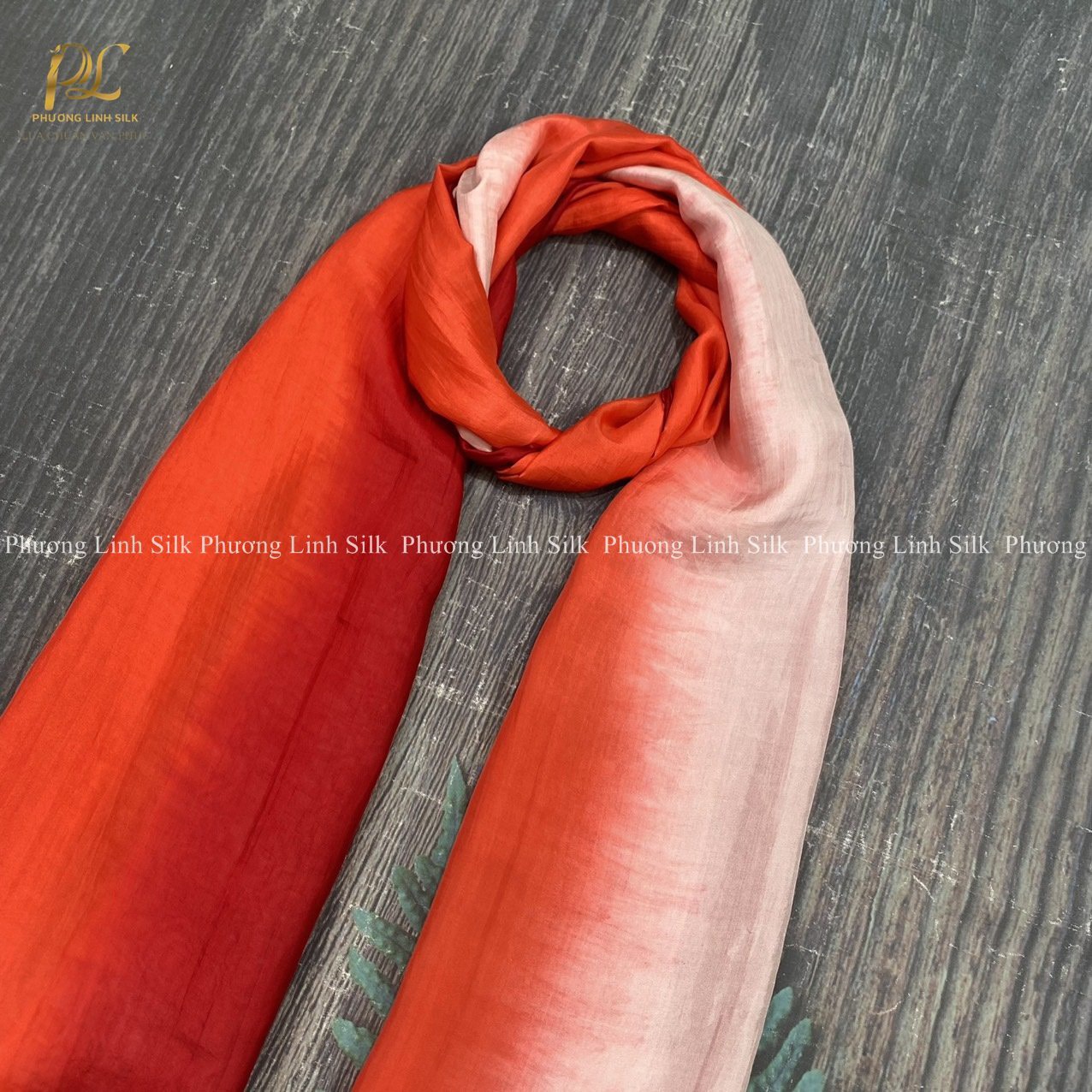 KHĂN LOANG BA MÀU NGHỆ THUẬT