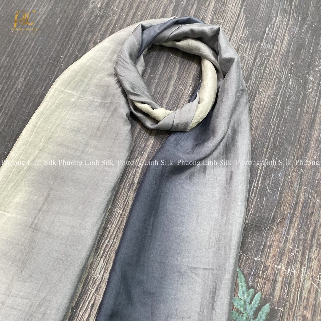 KHĂN LOANG BA MÀU NGHỆ THUẬT