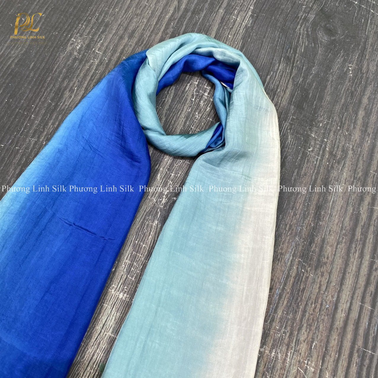 KHĂN LOANG BA MÀU NGHỆ THUẬT