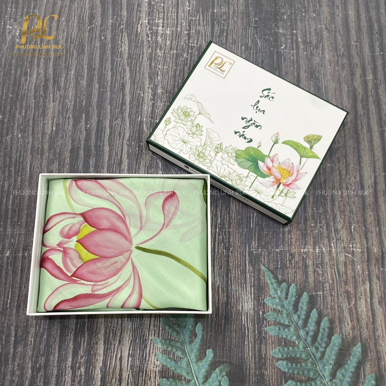 KHĂN LỤA VẼ MÀU NƯỚC NGHỆ THUẬT 100% TƠ TẰM HOA SEN QUỐC