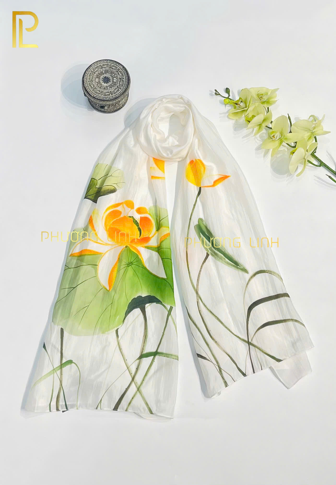 KHĂN LỤA HÀ ĐÔNG VẼ TAY THỦ CÔNG HOA SEN