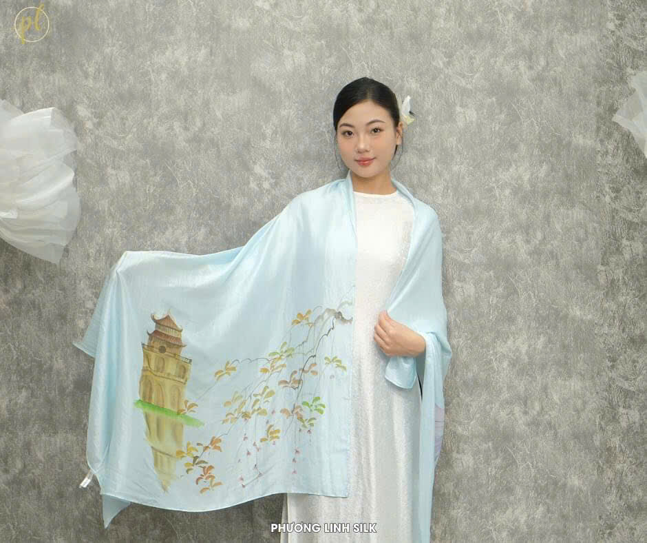 KHĂN LỤA HÀ ĐÔNG VẼ TAY NGHỆ THUẬT HỒ GƯƠM CAO CẤP