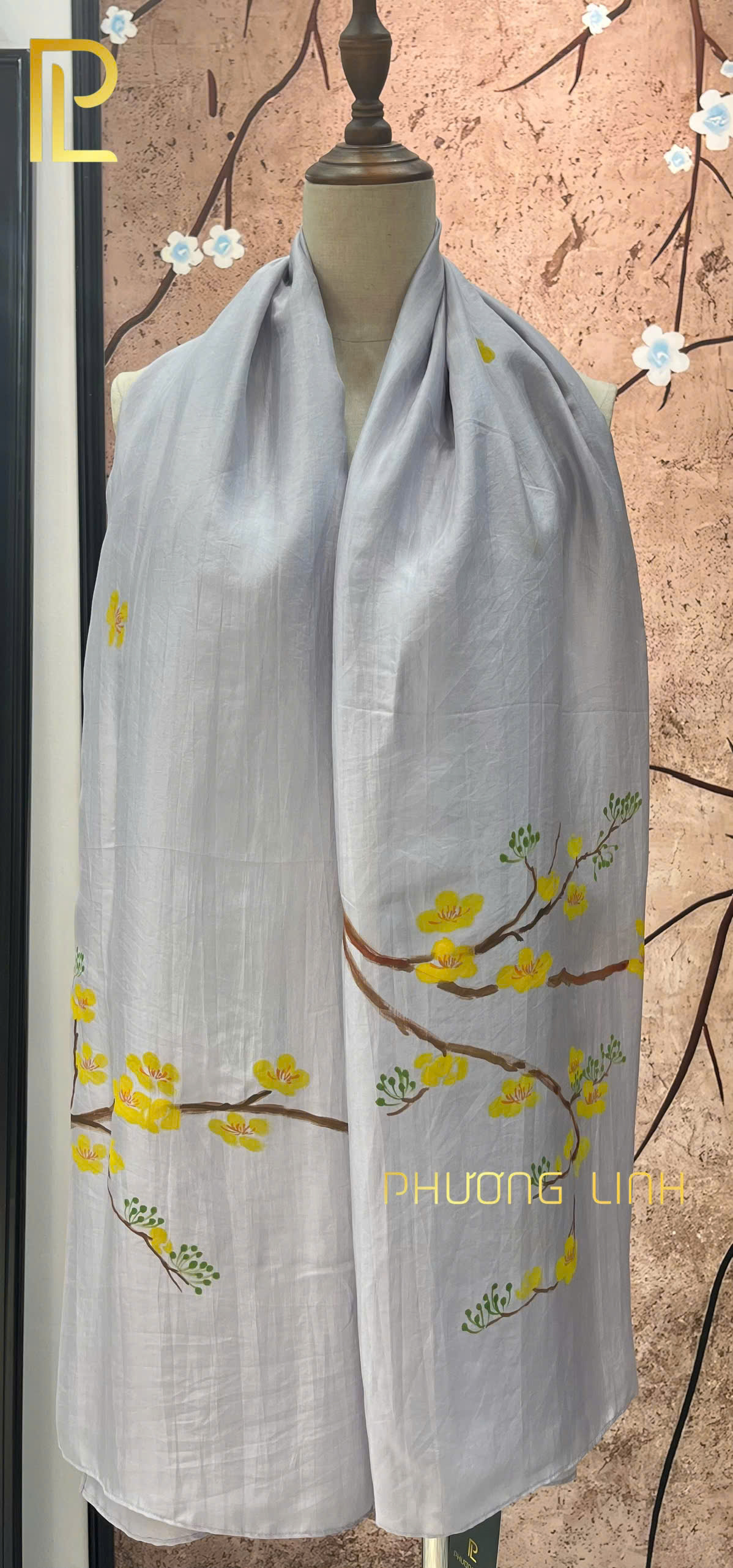 KHĂN LỤA HÀ ĐÔNG VẼ TAY NGHỆ THUẬT HOA MAI CAO CẤP