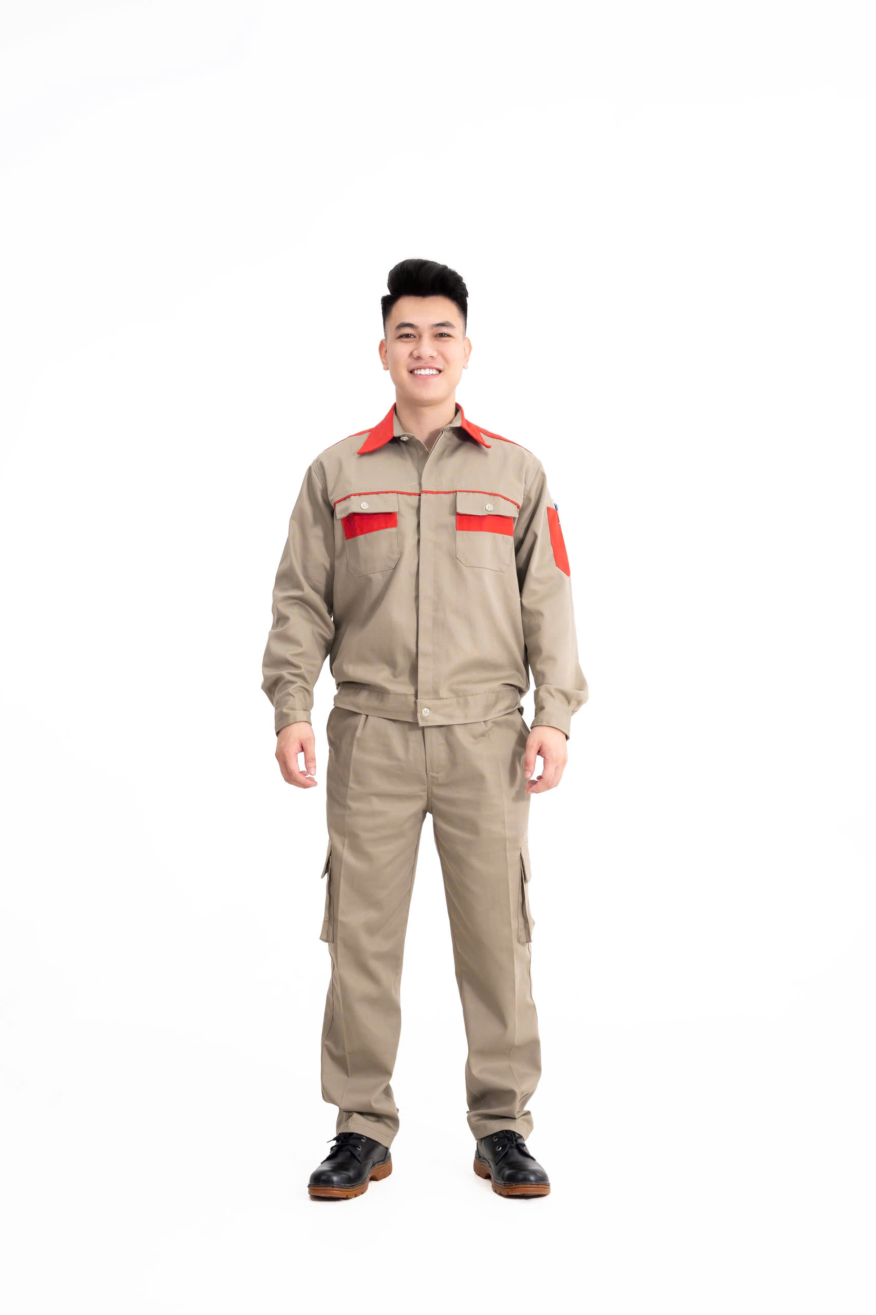 quan-ao-lao-dong-mau-xam-phoi-do-b17