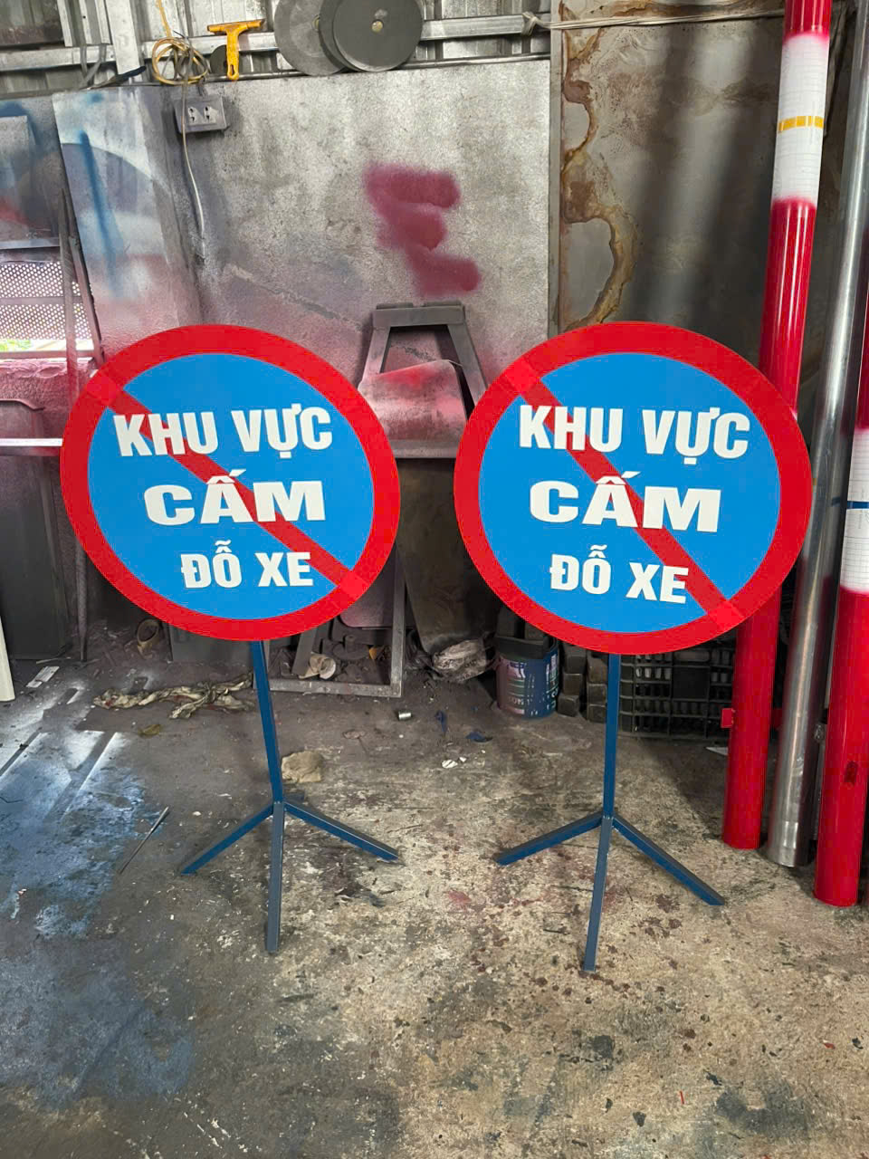 bien-bao-cam-do-xe