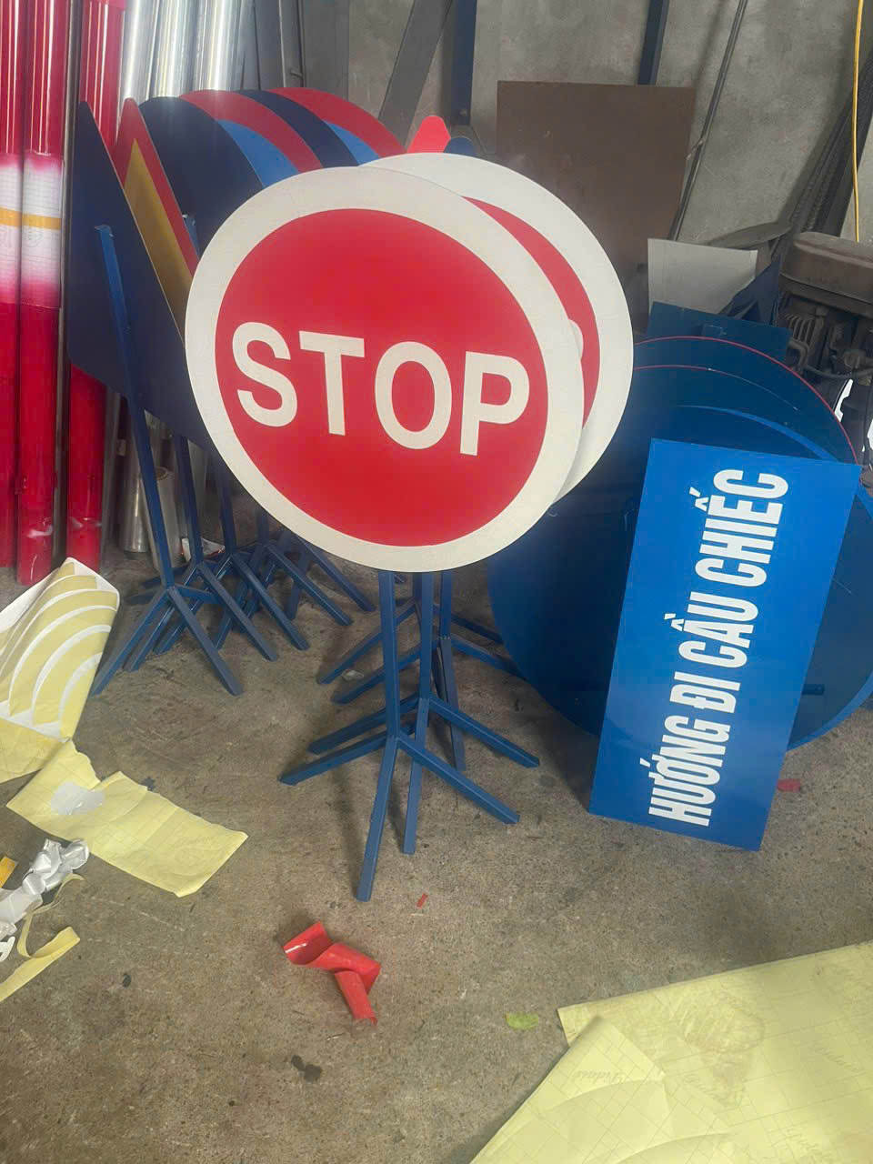 bien-bao-stop-dung-lai