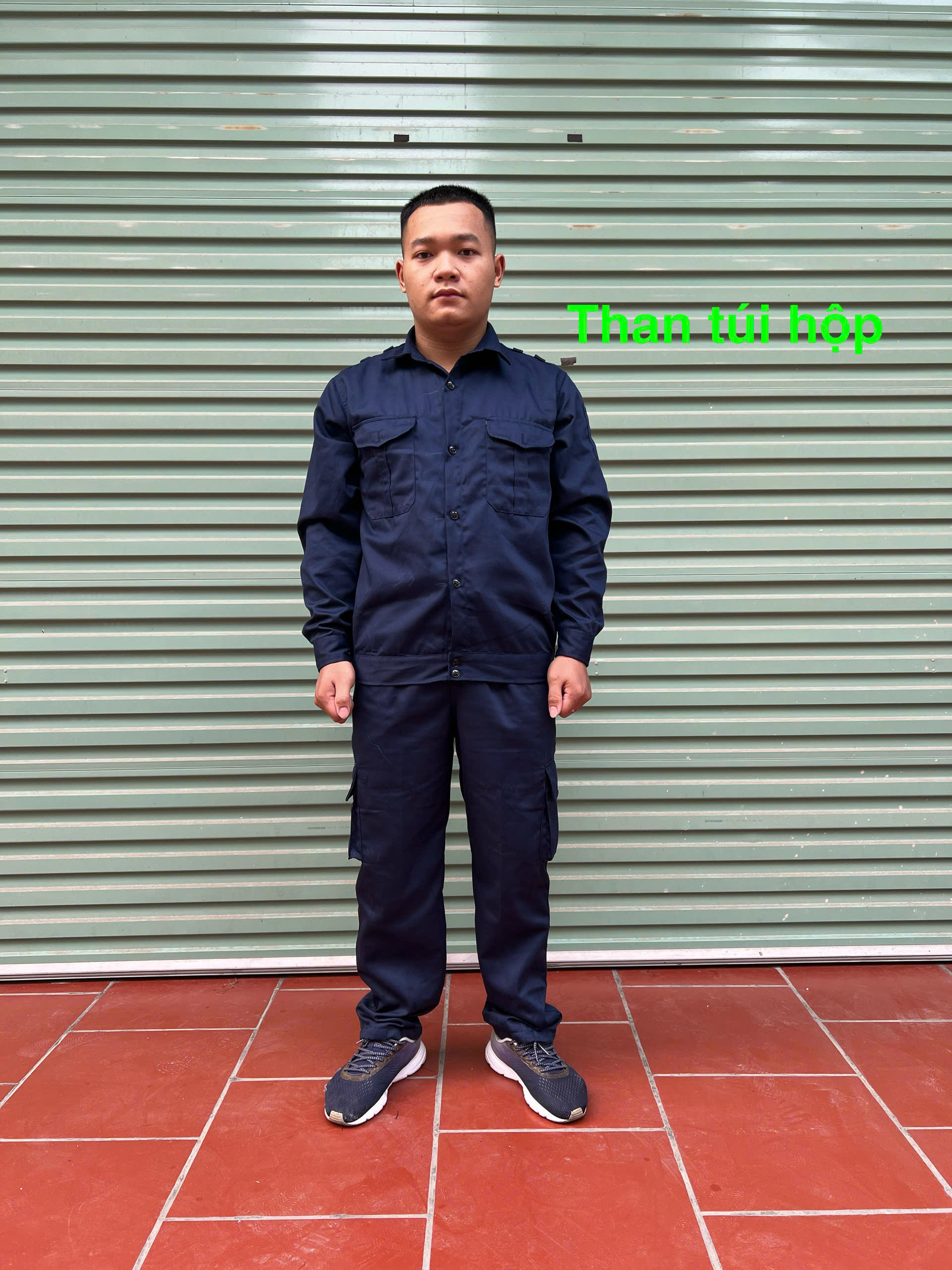 quan-ao-bao-ho-lao-dong-mau-than-tui-hop