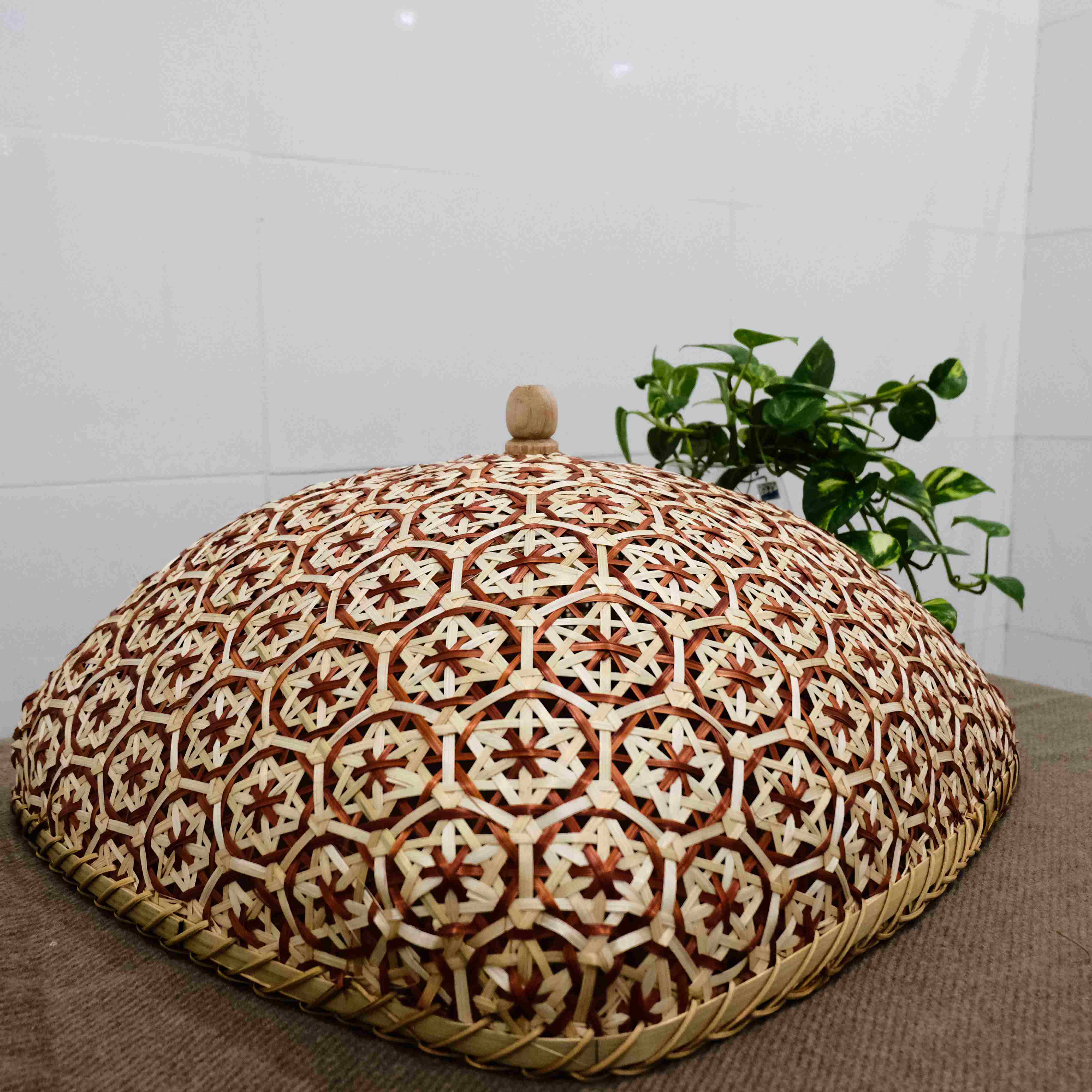 Lồng bàn vuông đan hoa thị