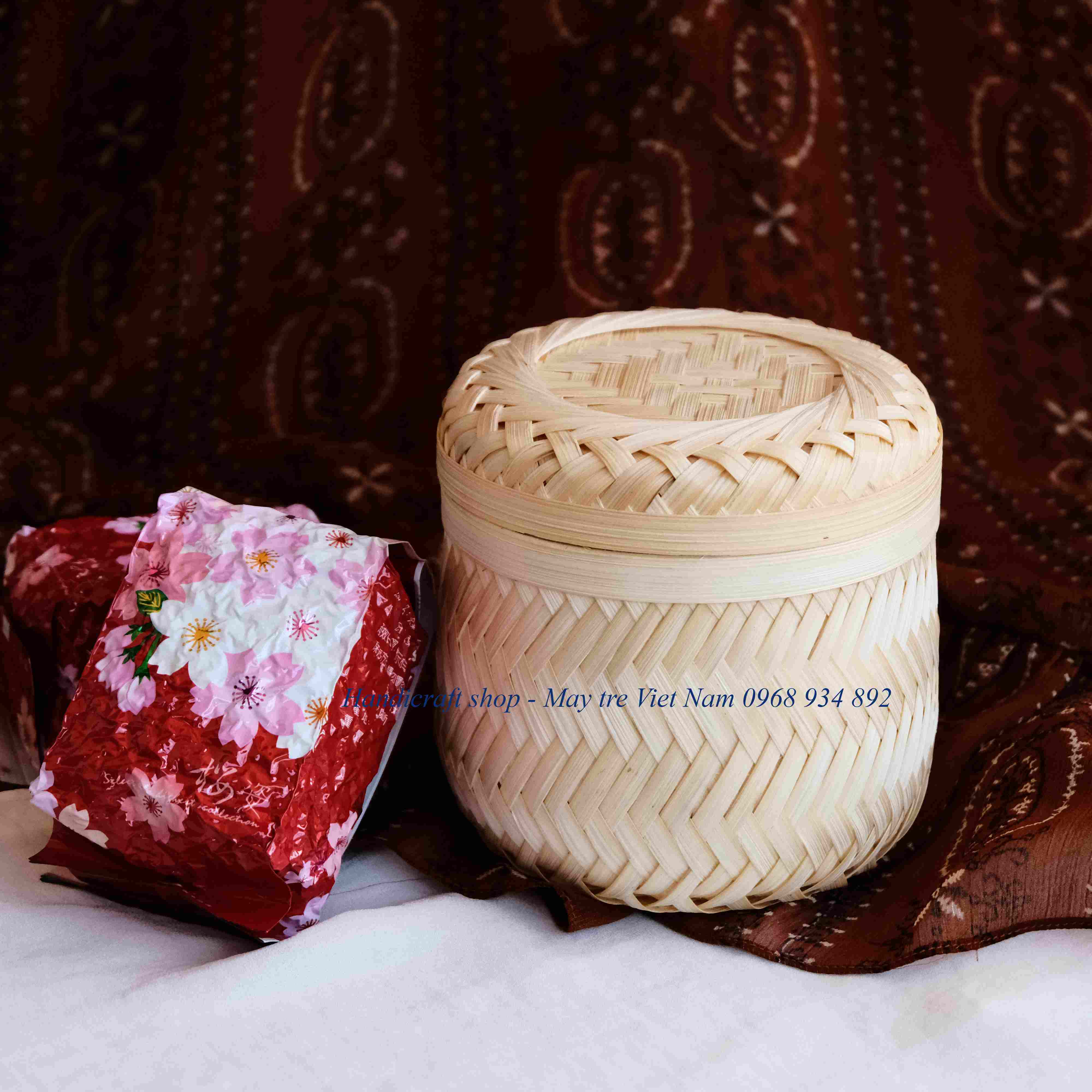 Hộp chè nan bọng