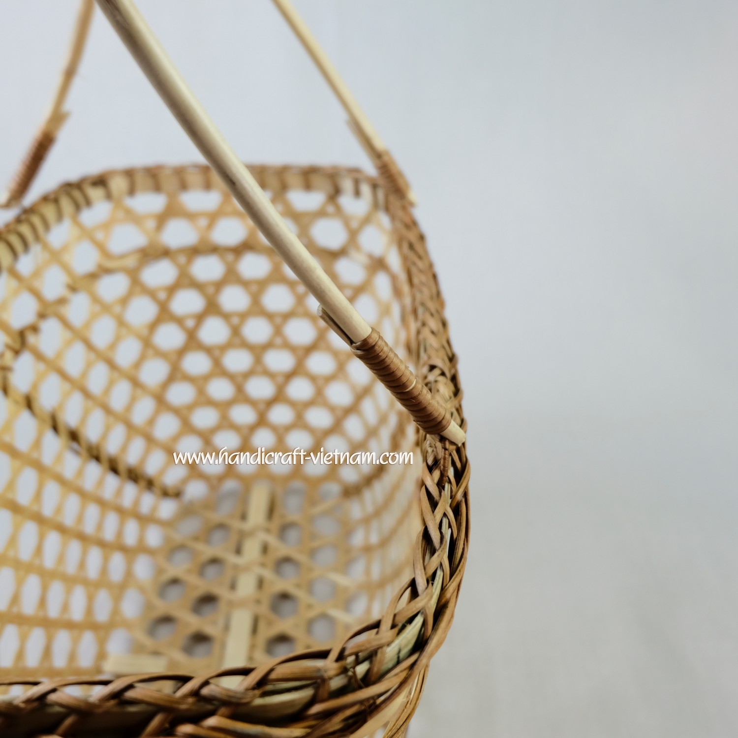 Túi xách tre quai mây