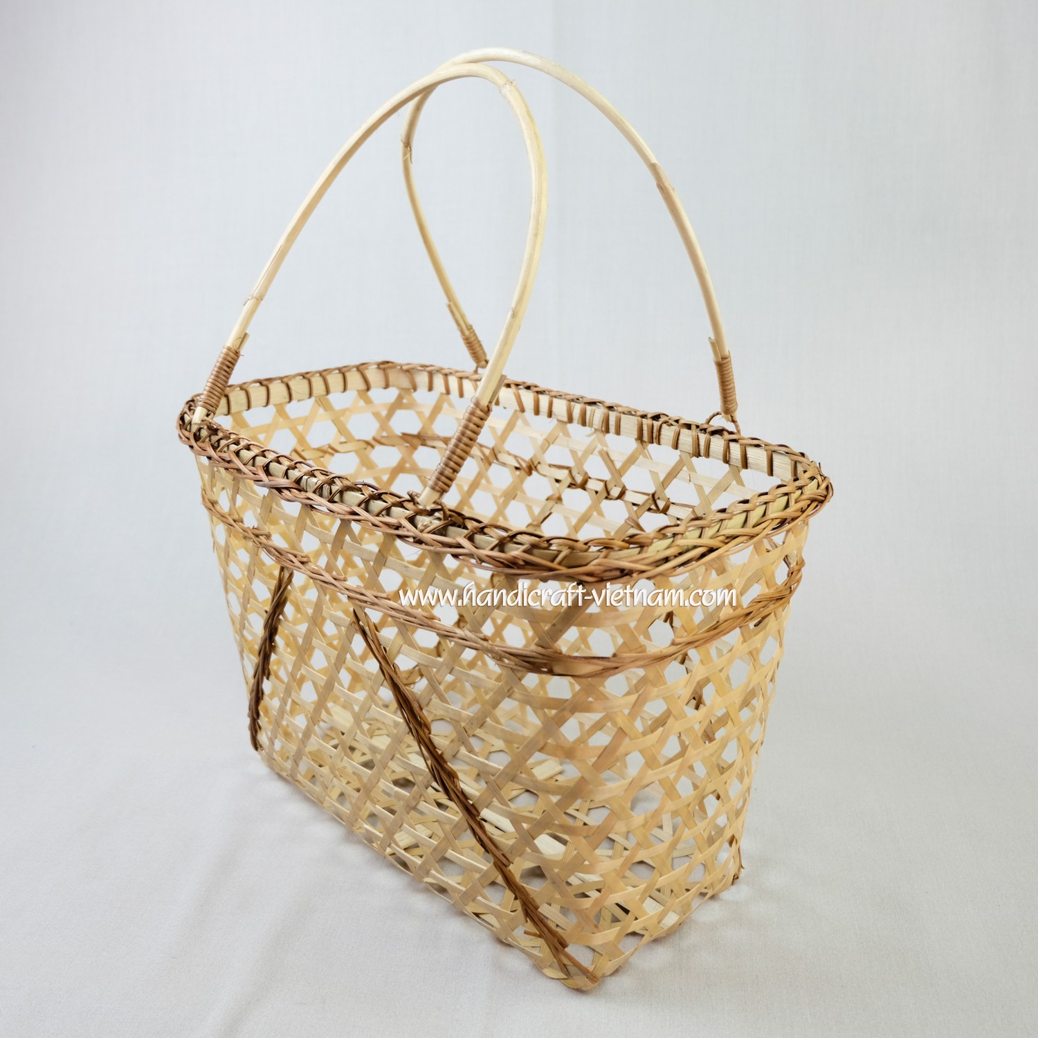 Túi xách tre quai mây