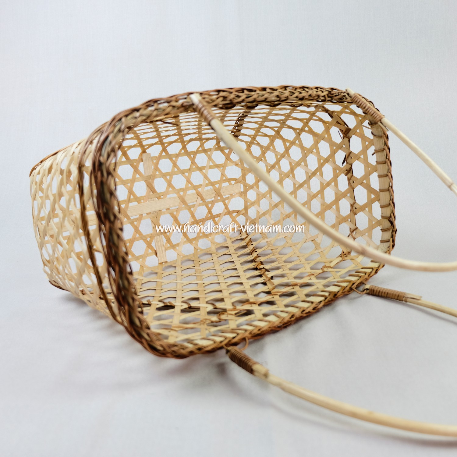 Túi xách tre quai mây