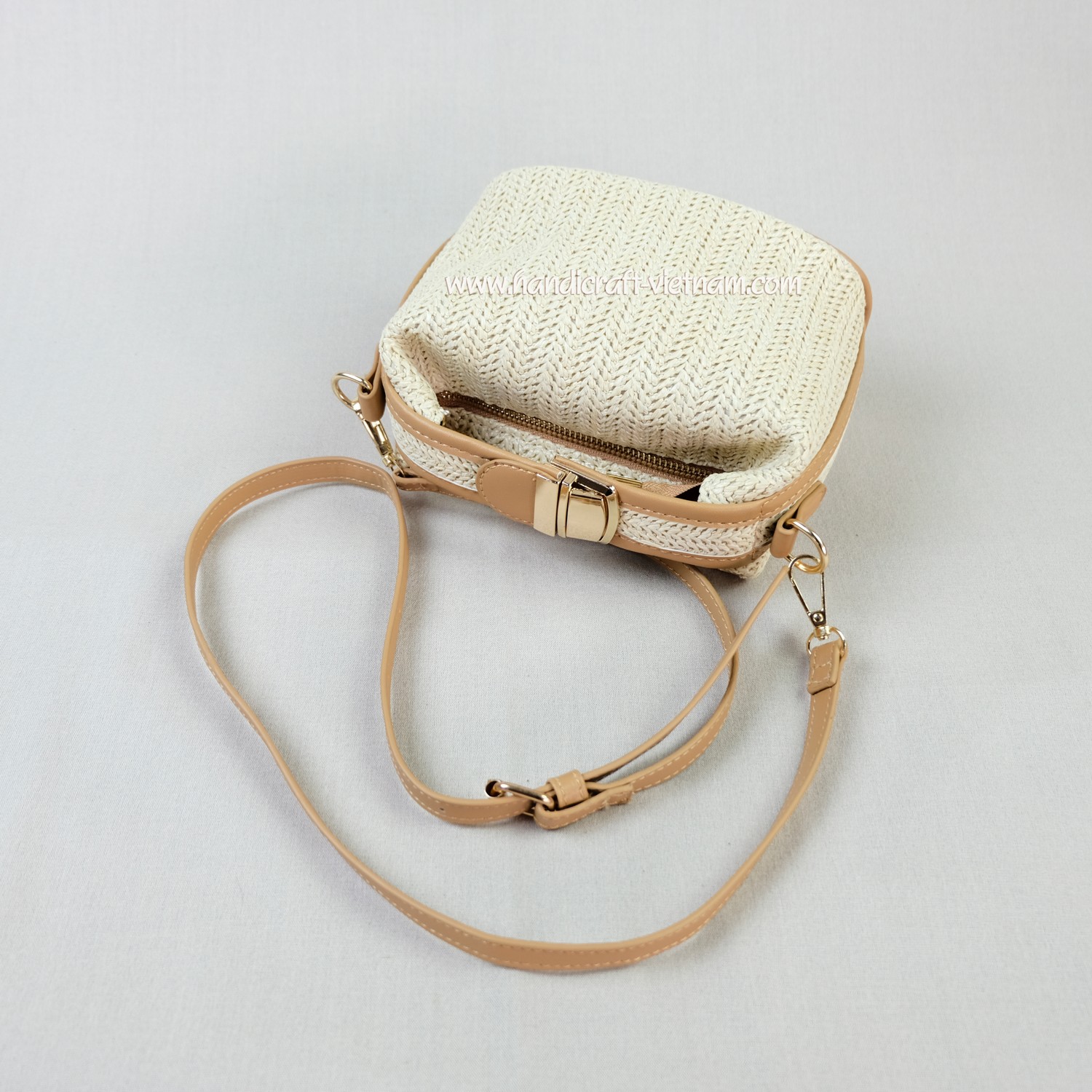 Túi xách cói quai da