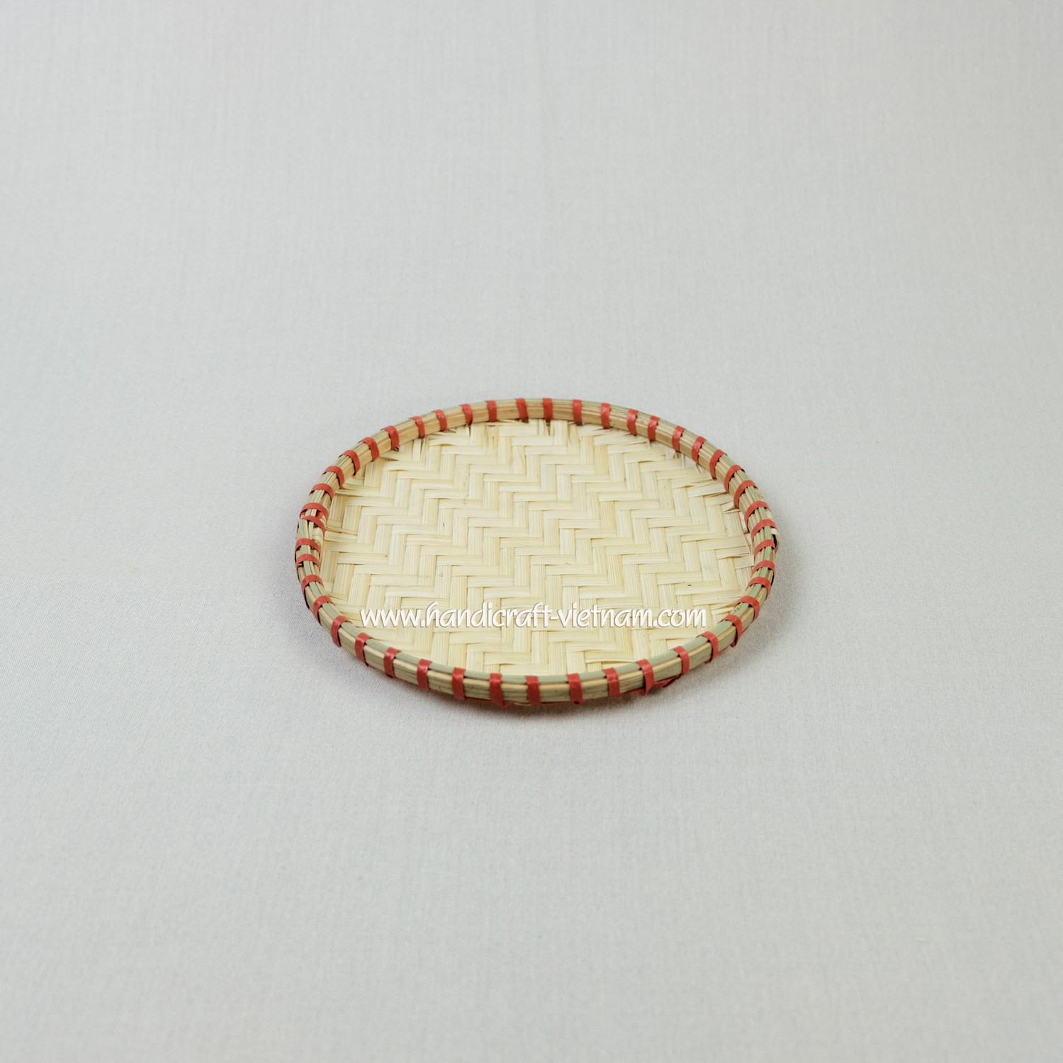 Mẹt tre viền dây nhựa