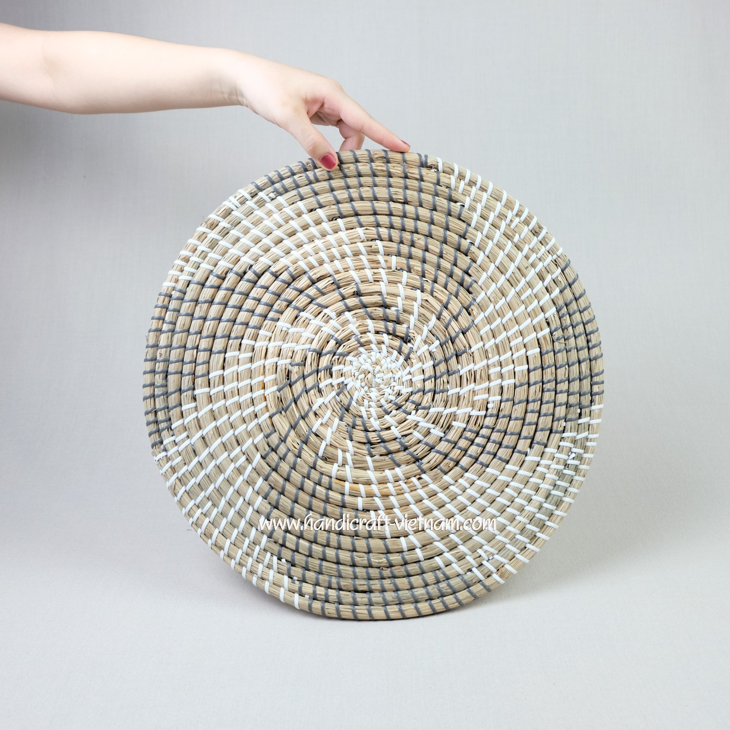 Đĩa cói họa tiết lốc xoáy (đáy phẳng)