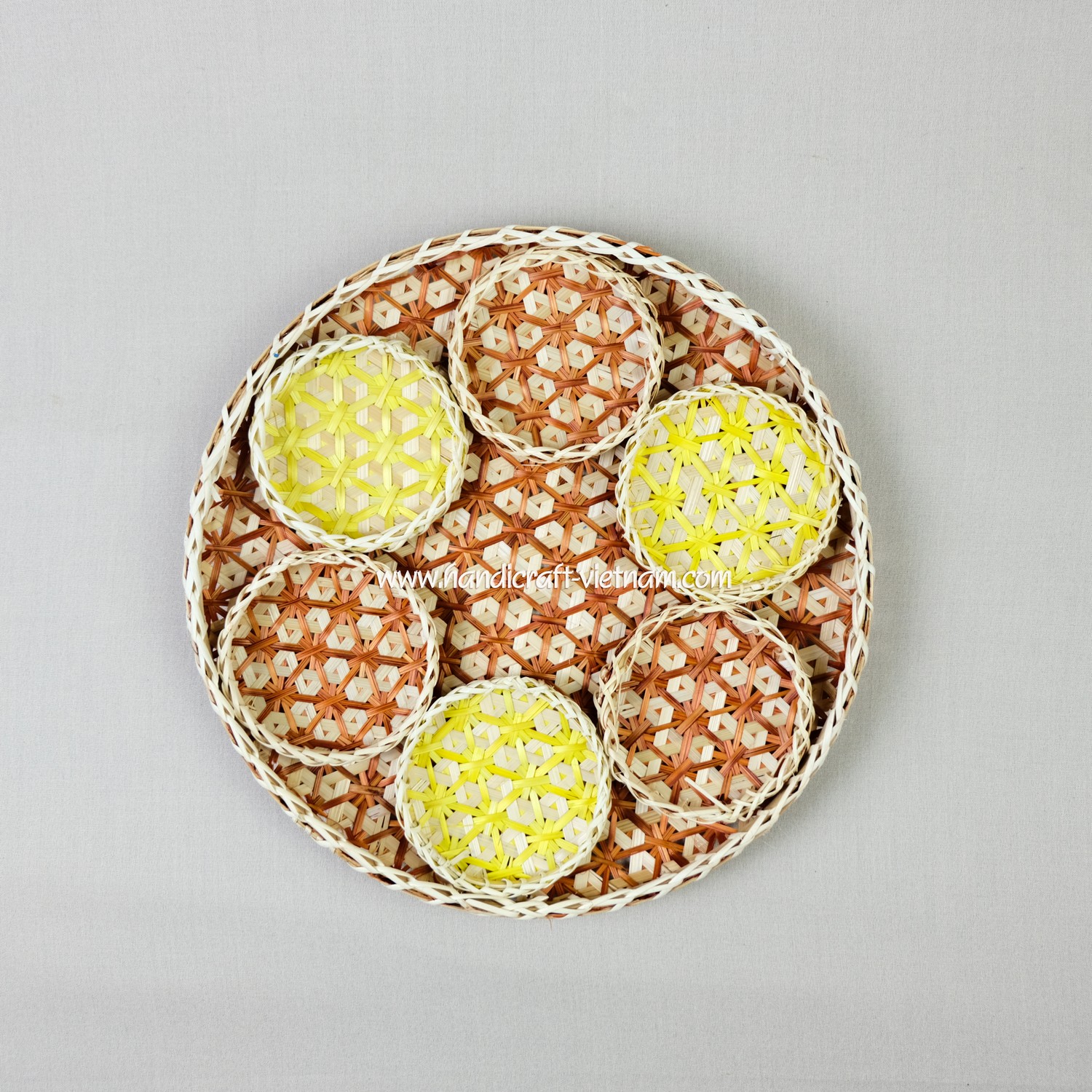 Lót cốc tre hoa thị