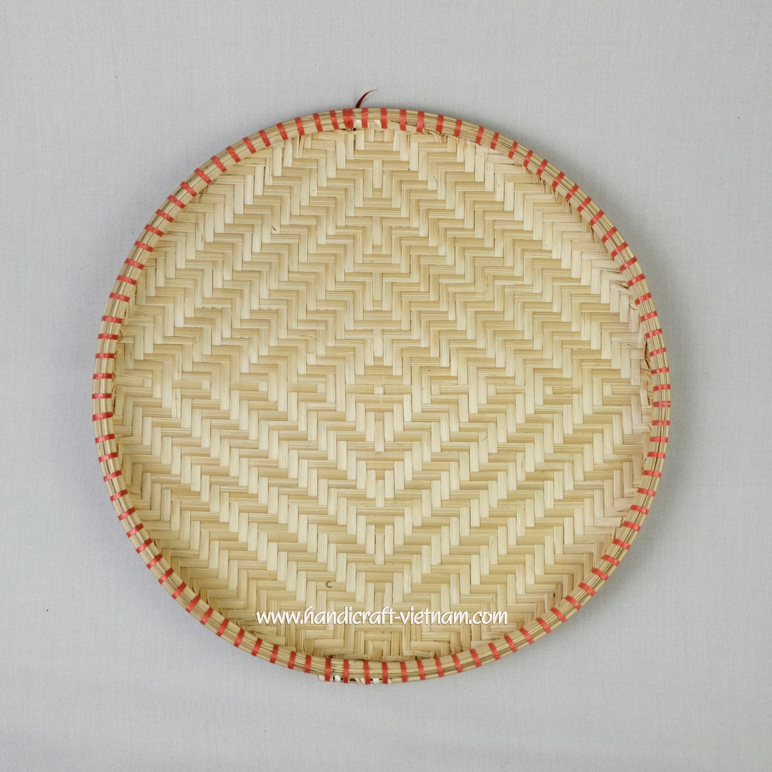 Mẹt tre viền dây nhựa