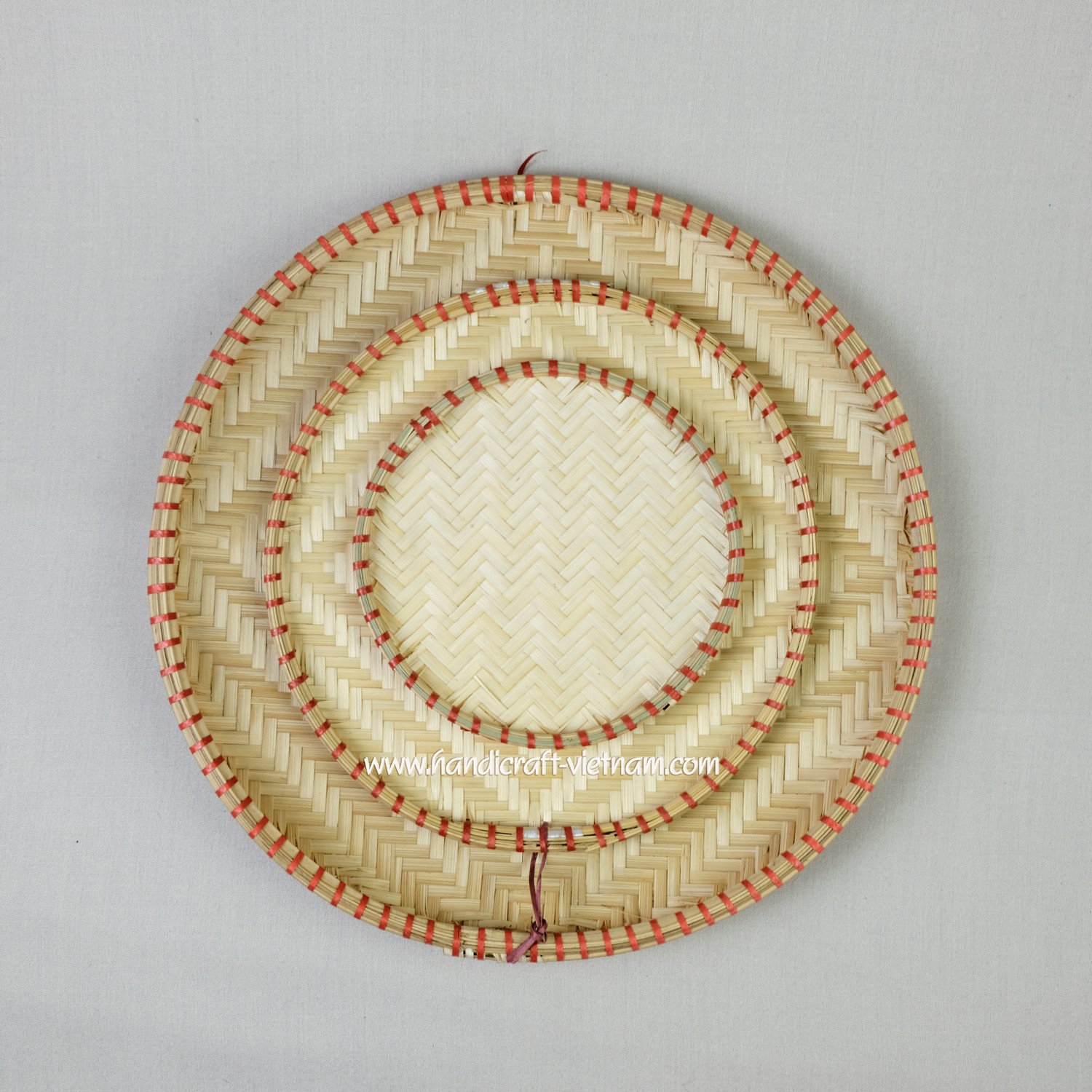 Mẹt tre viền dây nhựa