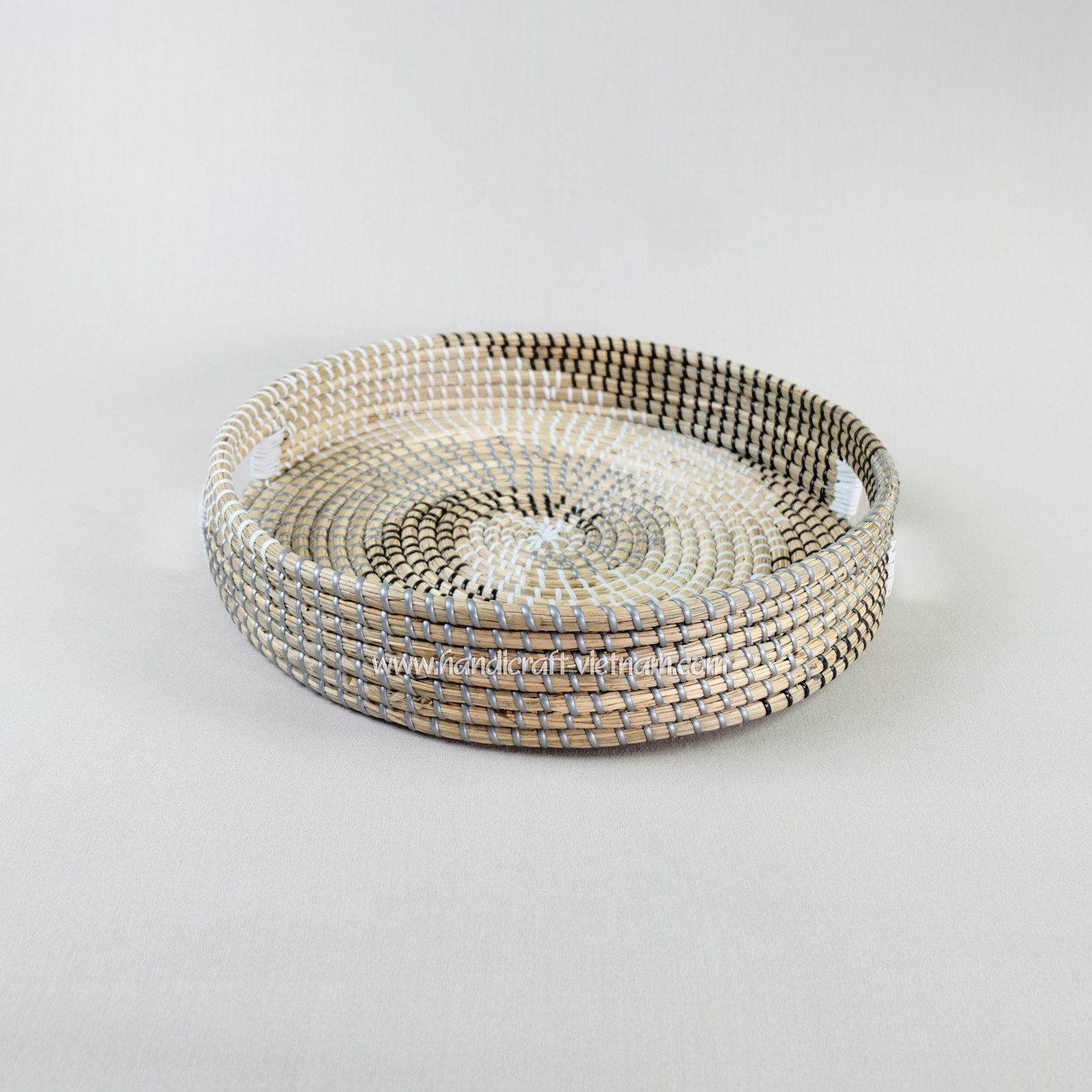 Khay cói có quai họa tiết lốc xoáy
