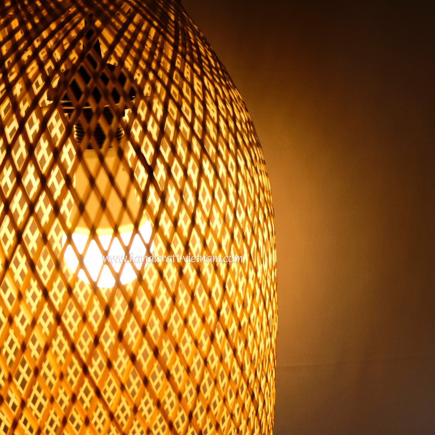 Chao đèn phượng hoàng