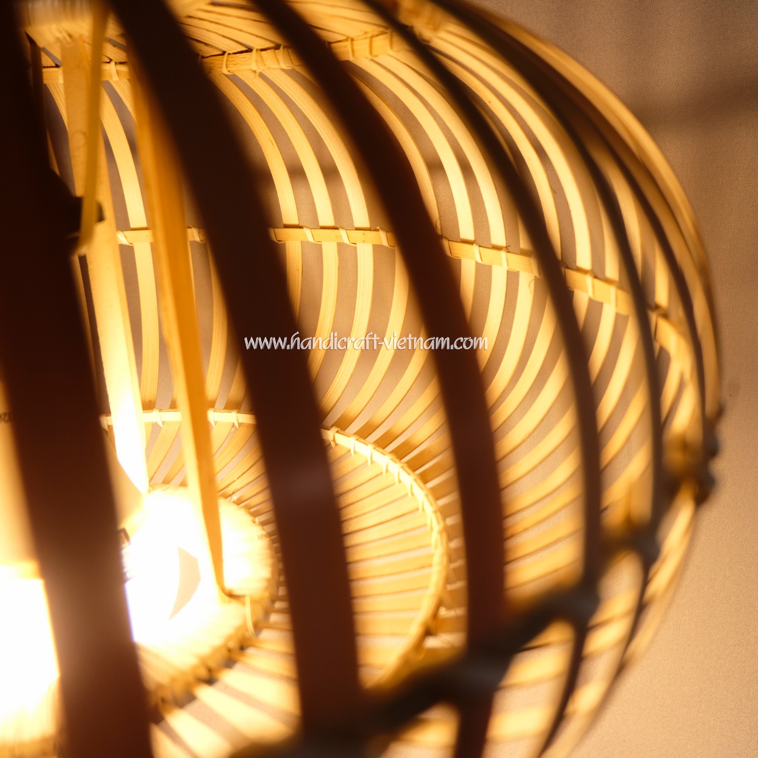 Chao đèn quả bí