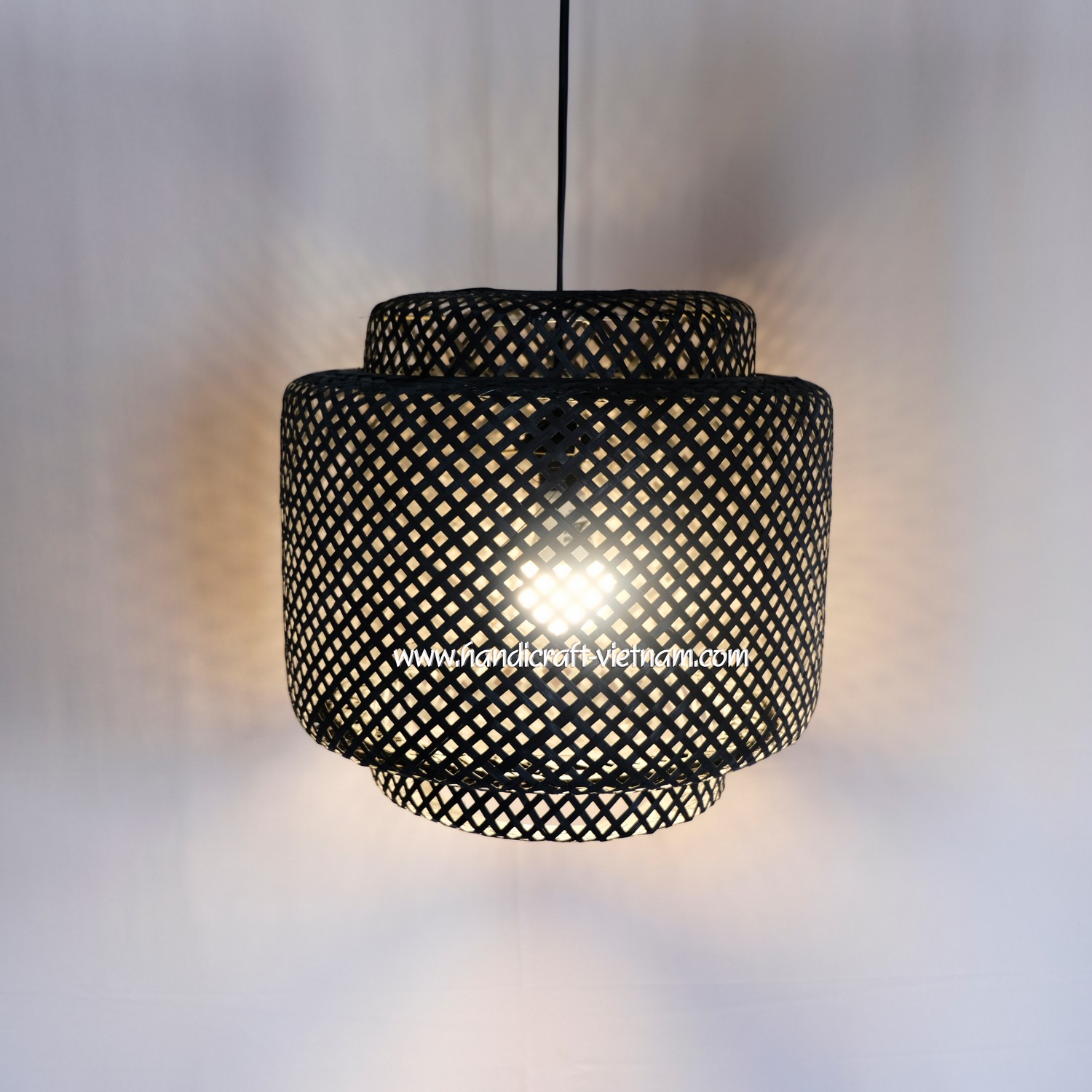 Chao đèn 3 tầng màu đen