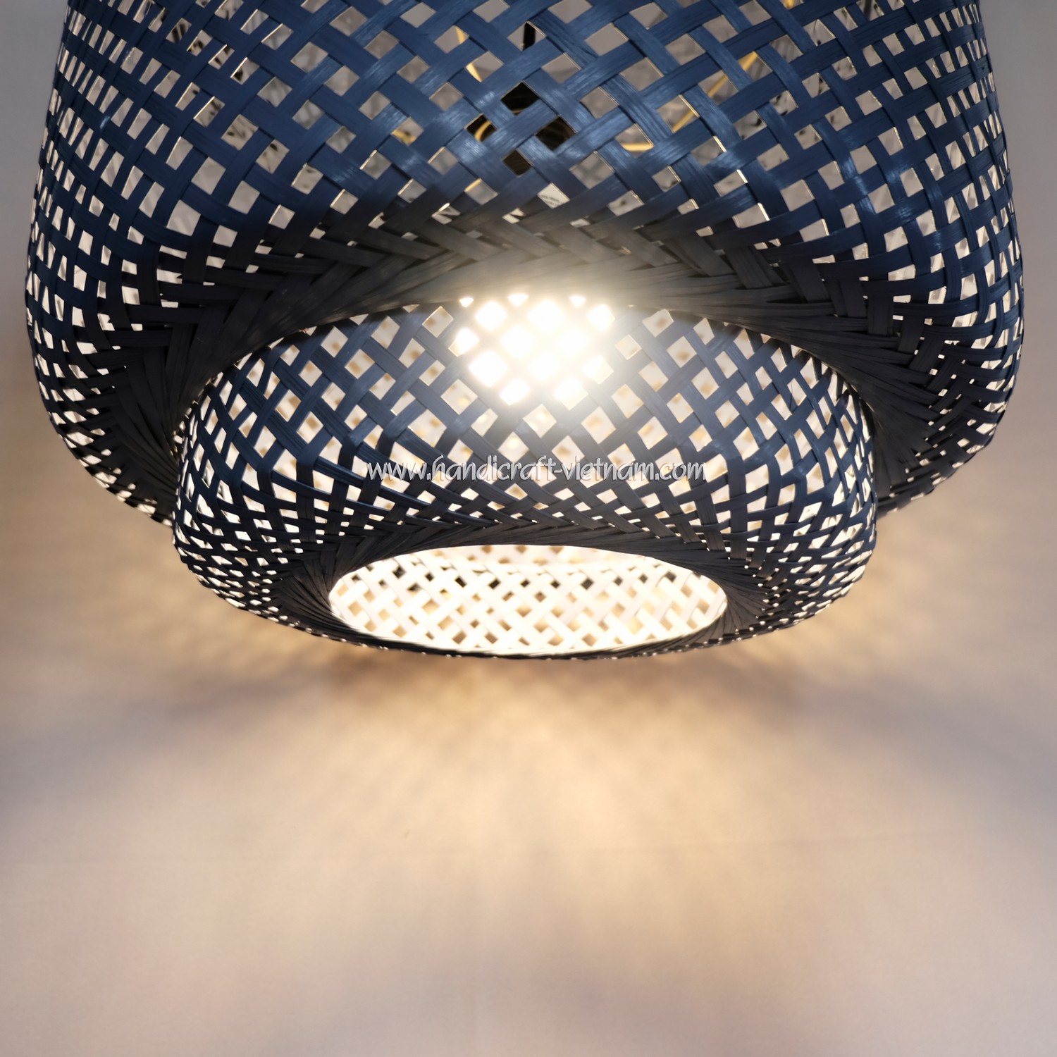 Chao đèn 3 tầng màu xám