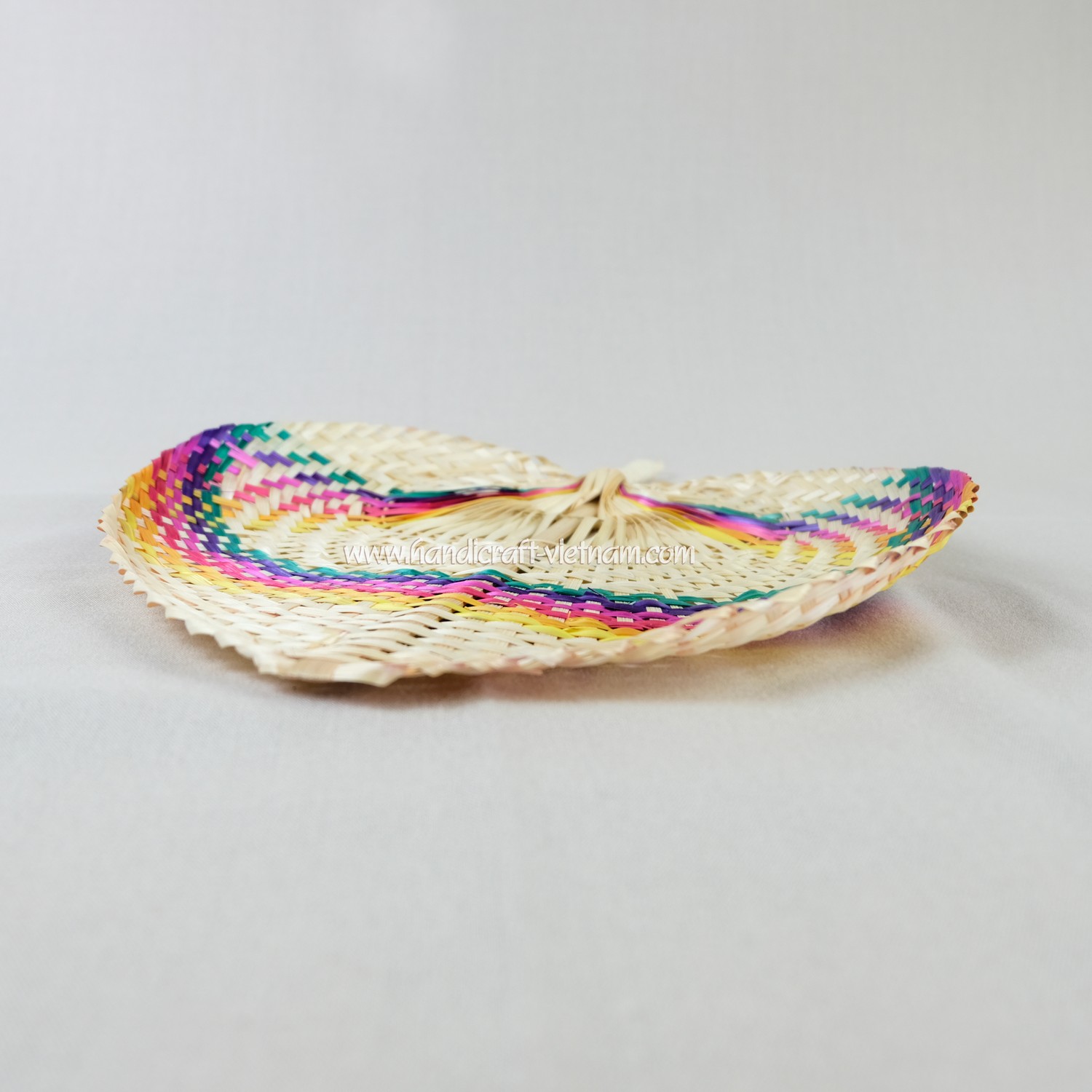 Quạt Nan Cầu Vồng