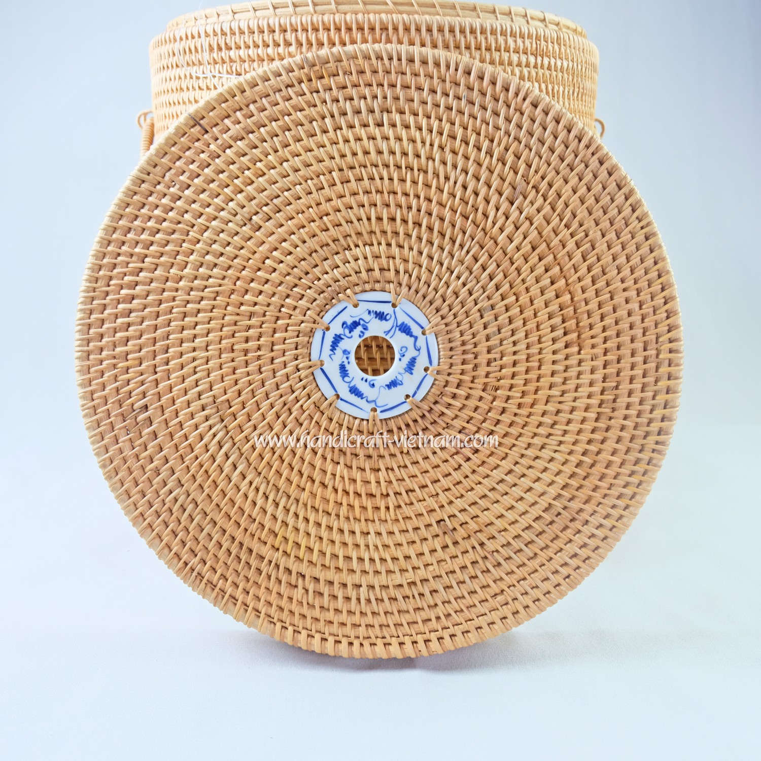 Giỏ guột có nắp (kèm quai xách)