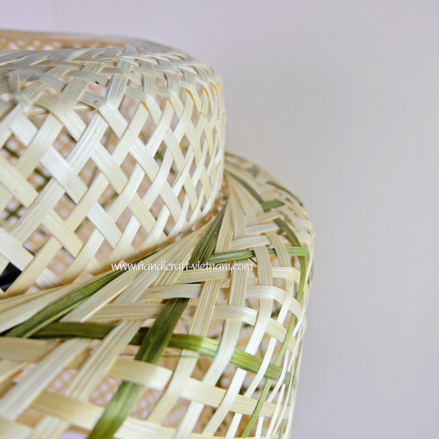 Chao đèn 3 tầng màu kẻ caro xanh cốm