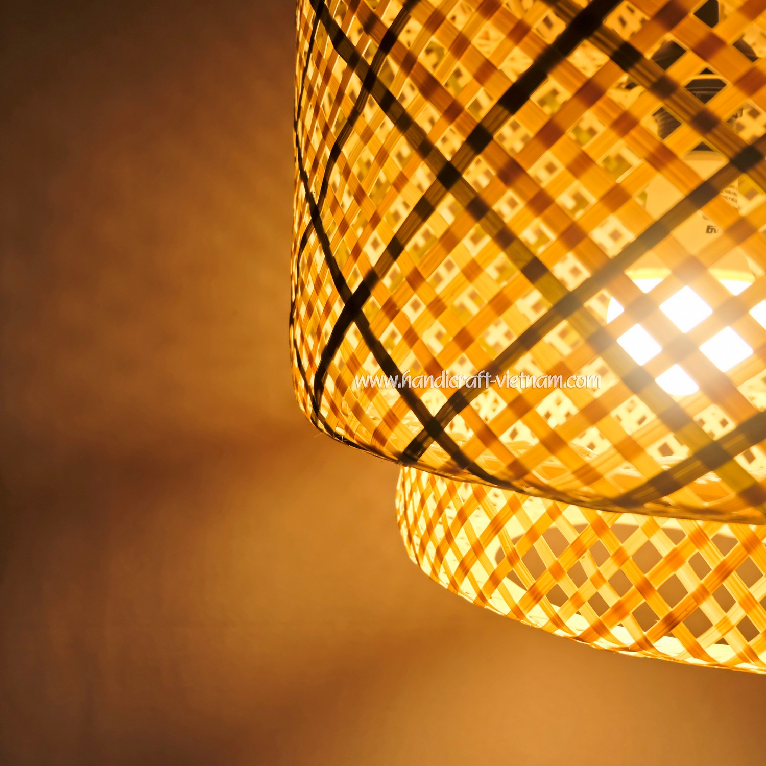 Chao đèn 3 tầng màu kẻ caro xanh cốm