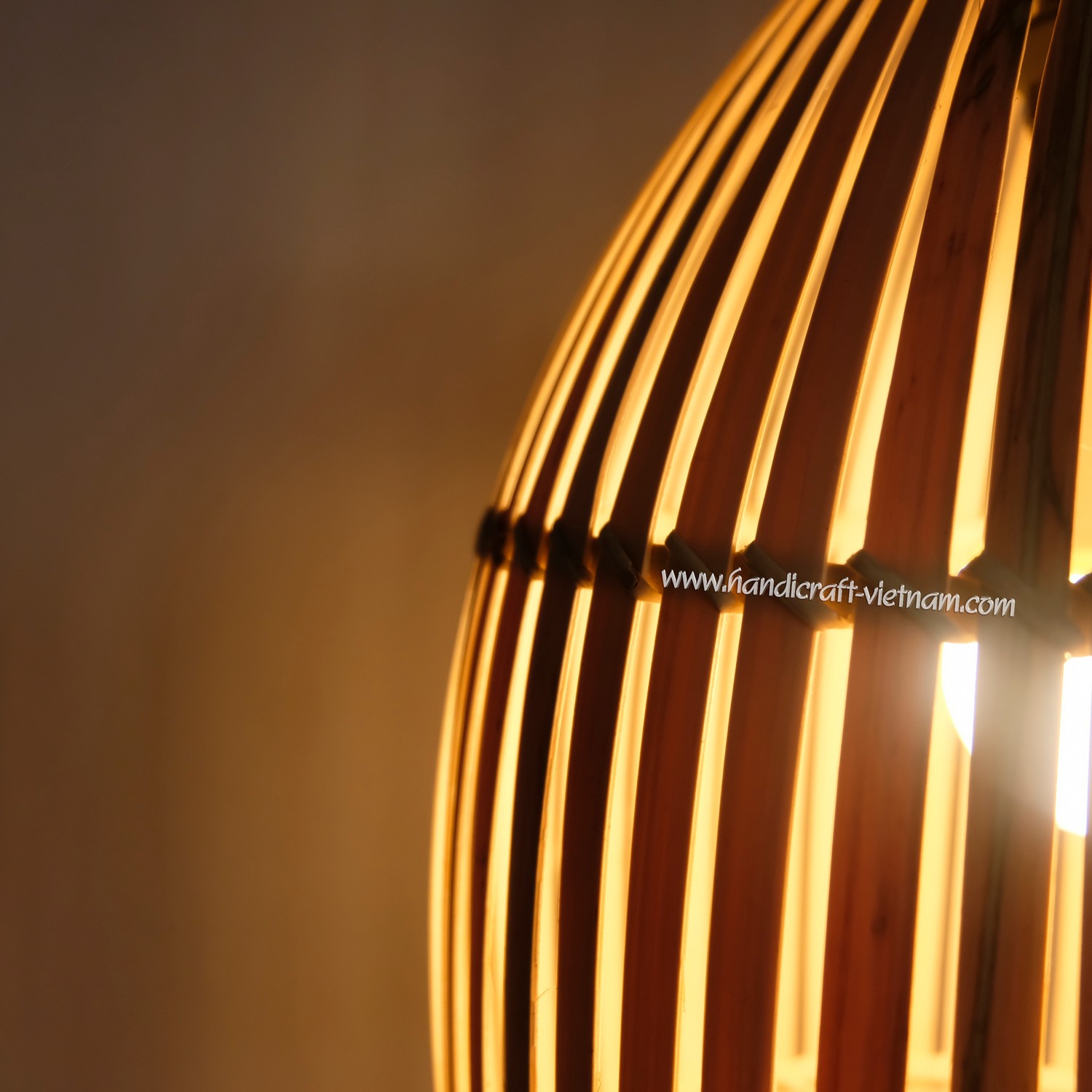 Chao đèn Trúc San