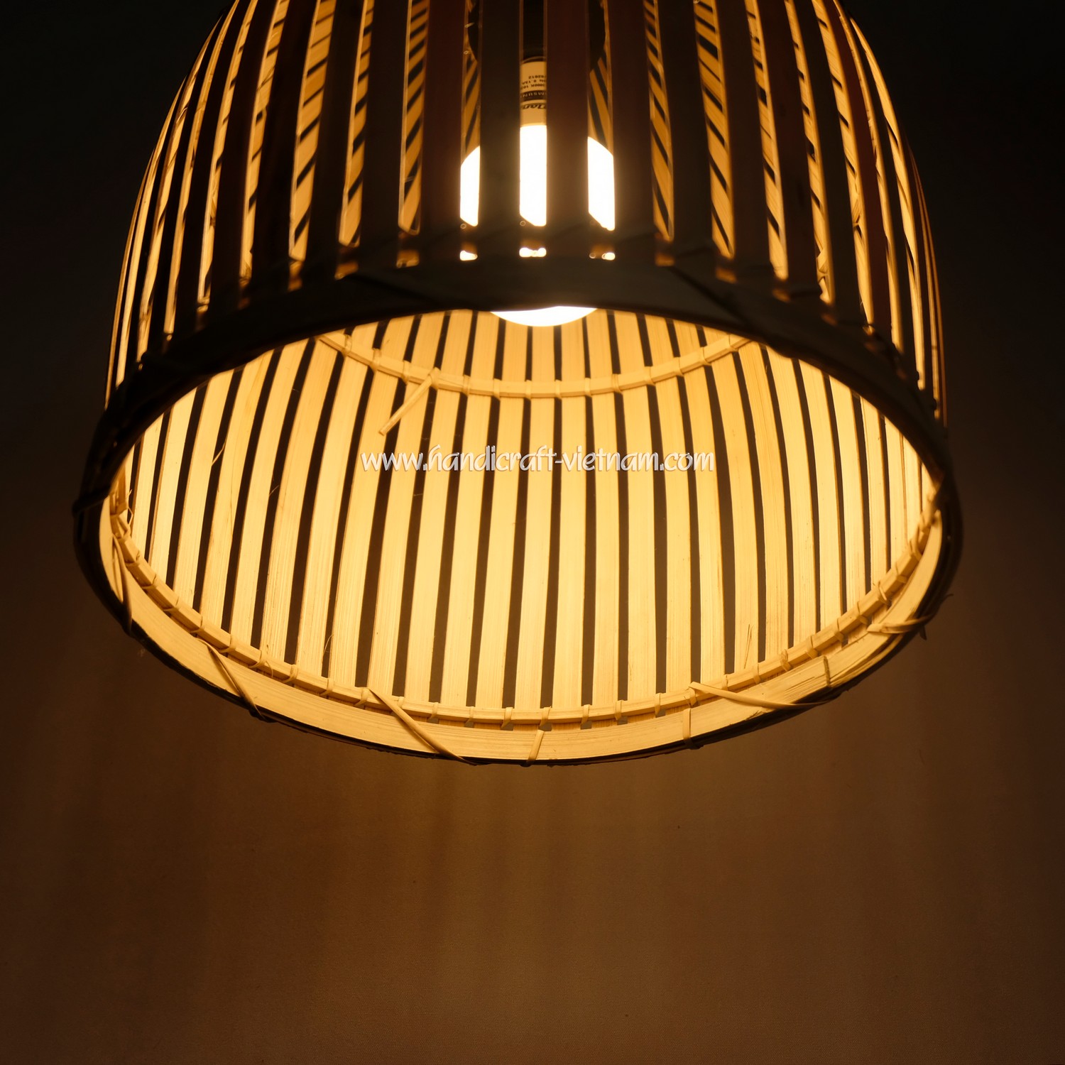 Chao đèn Trúc San