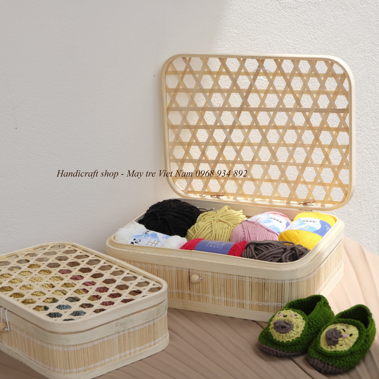 Hộp tre nắp mắt cáo