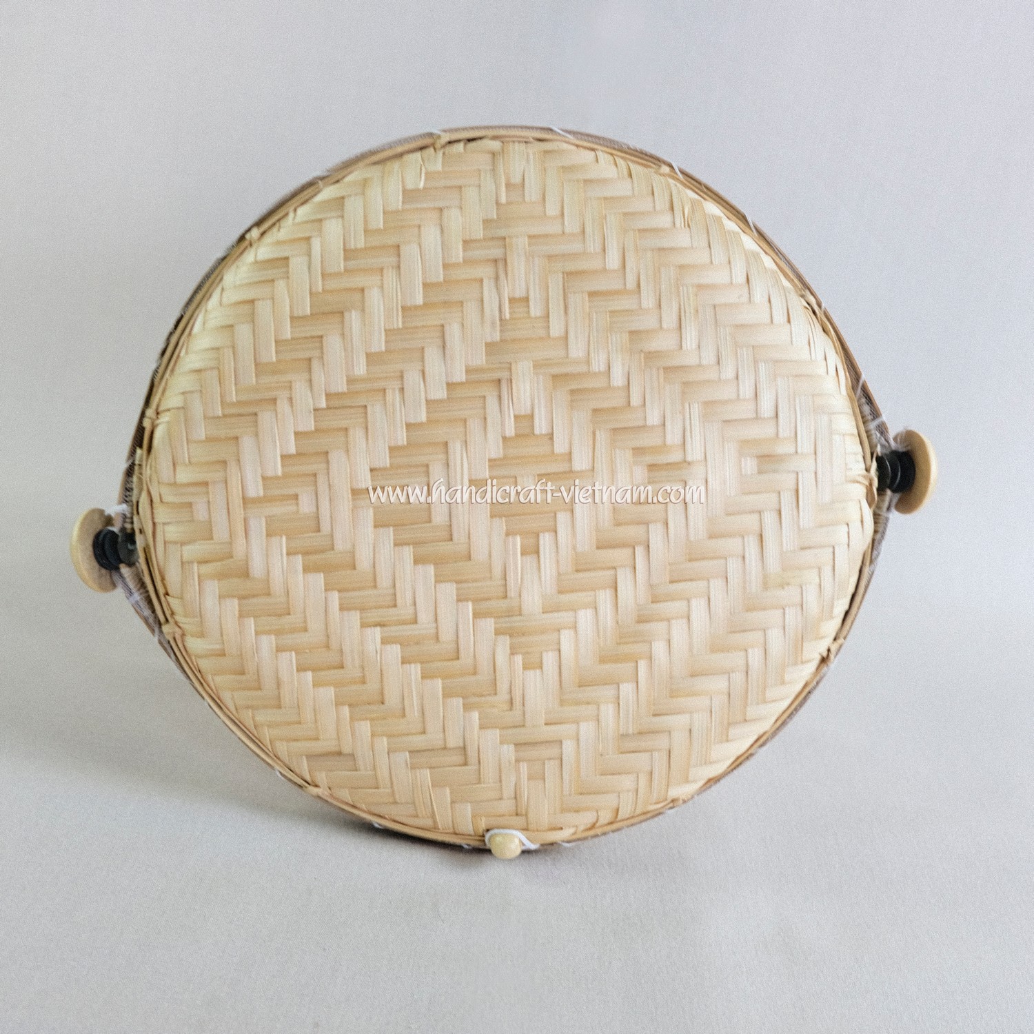 Lồng bàn có màn che tròn