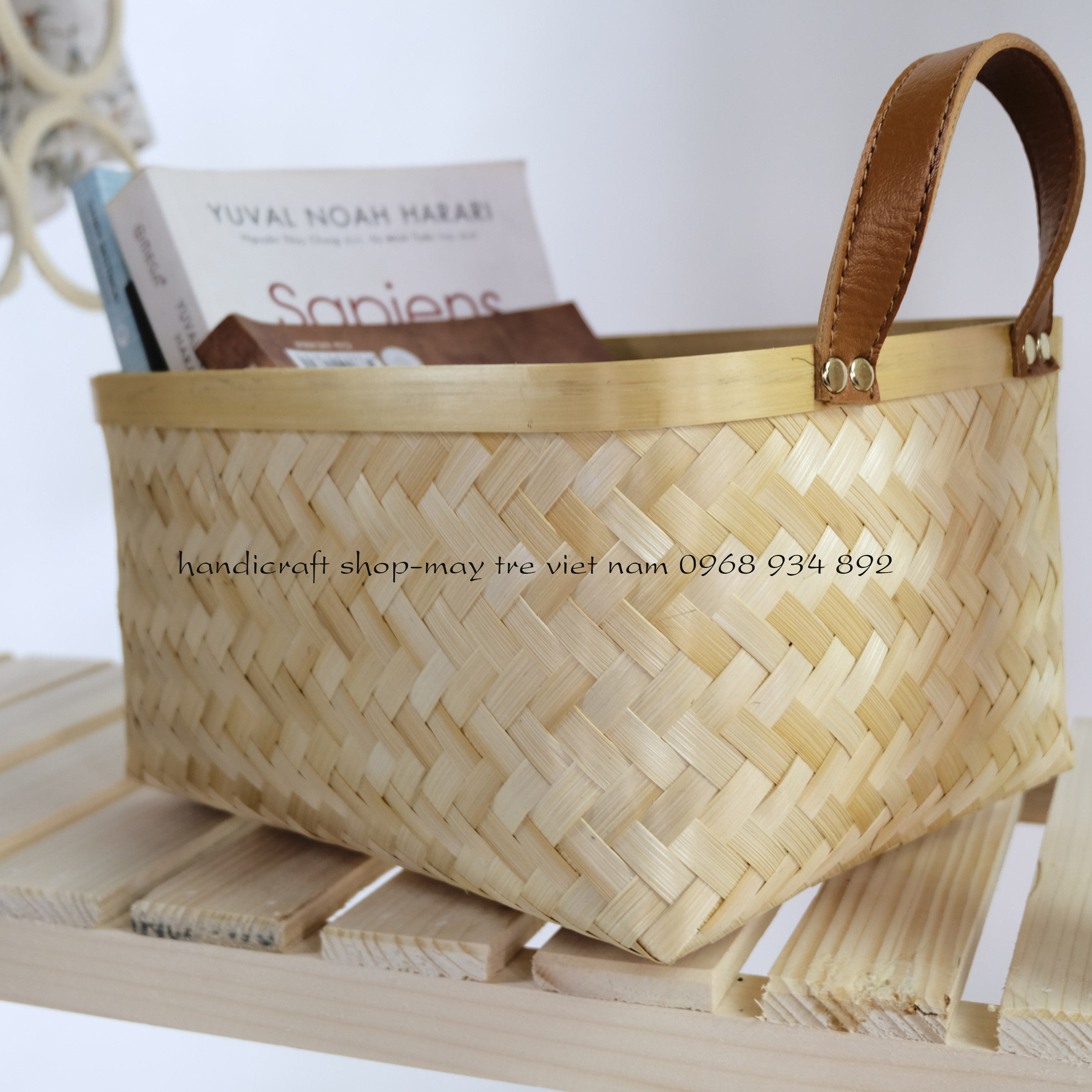Giỏ tre quai da