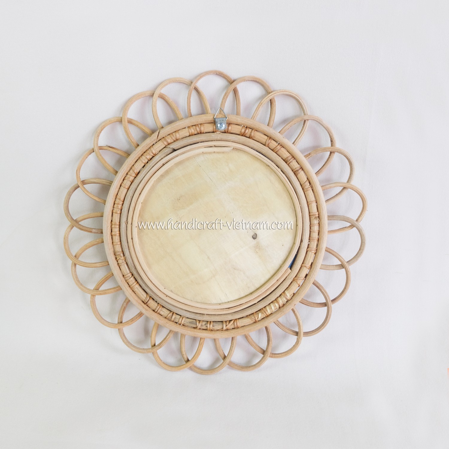 Gương mây trang trí hình hoa xuyến chi