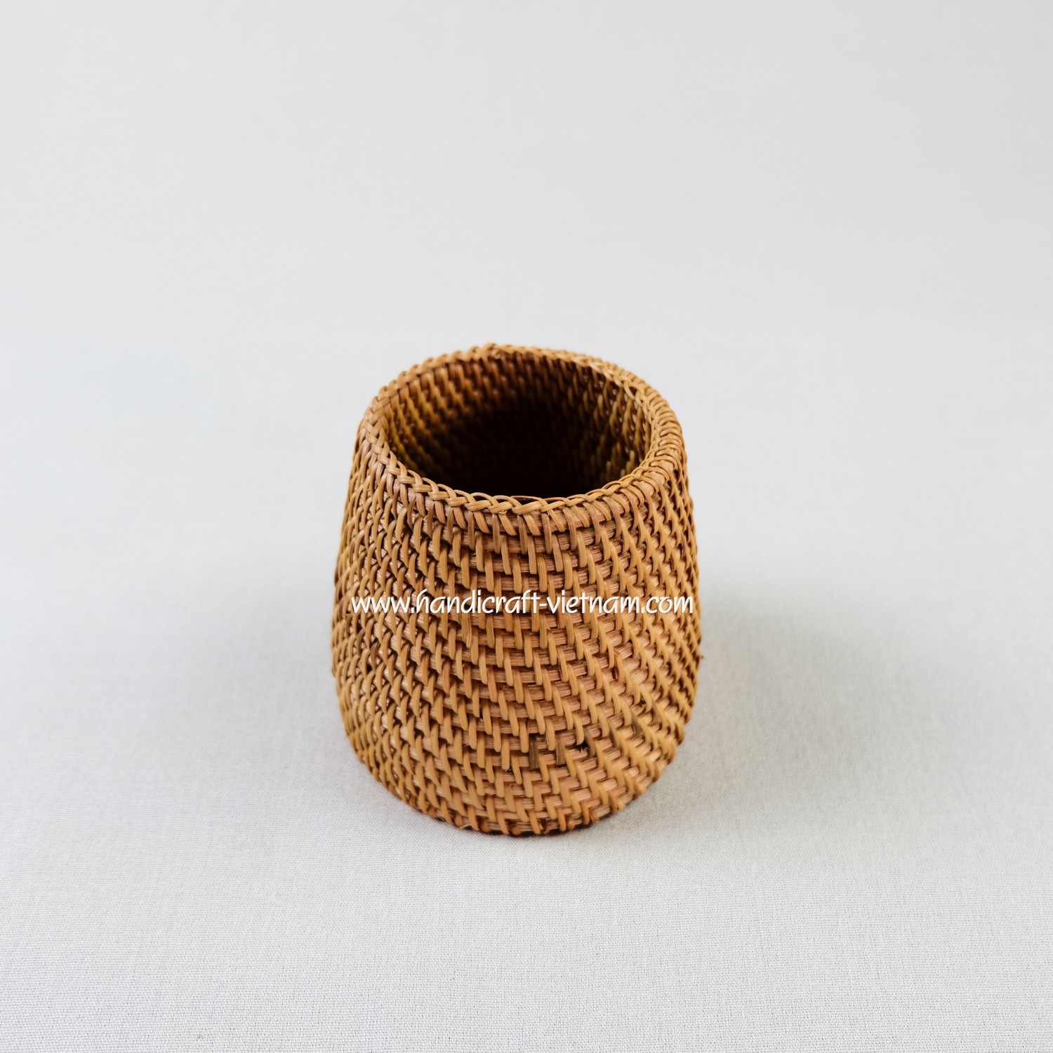 Cốc guột đáy tròn