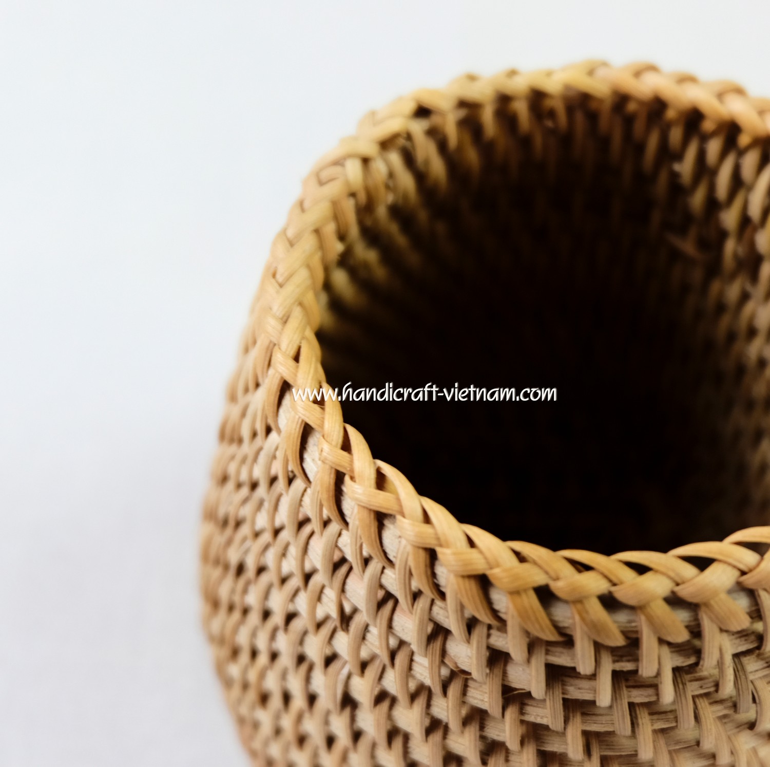 Cốc guột đáy vuông