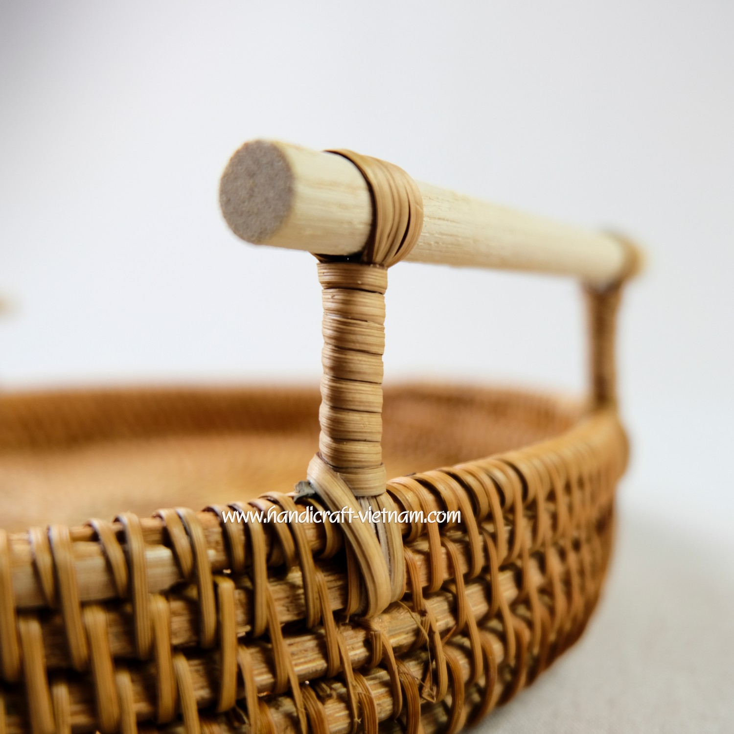 Khay guột mây tròn có tay nắm