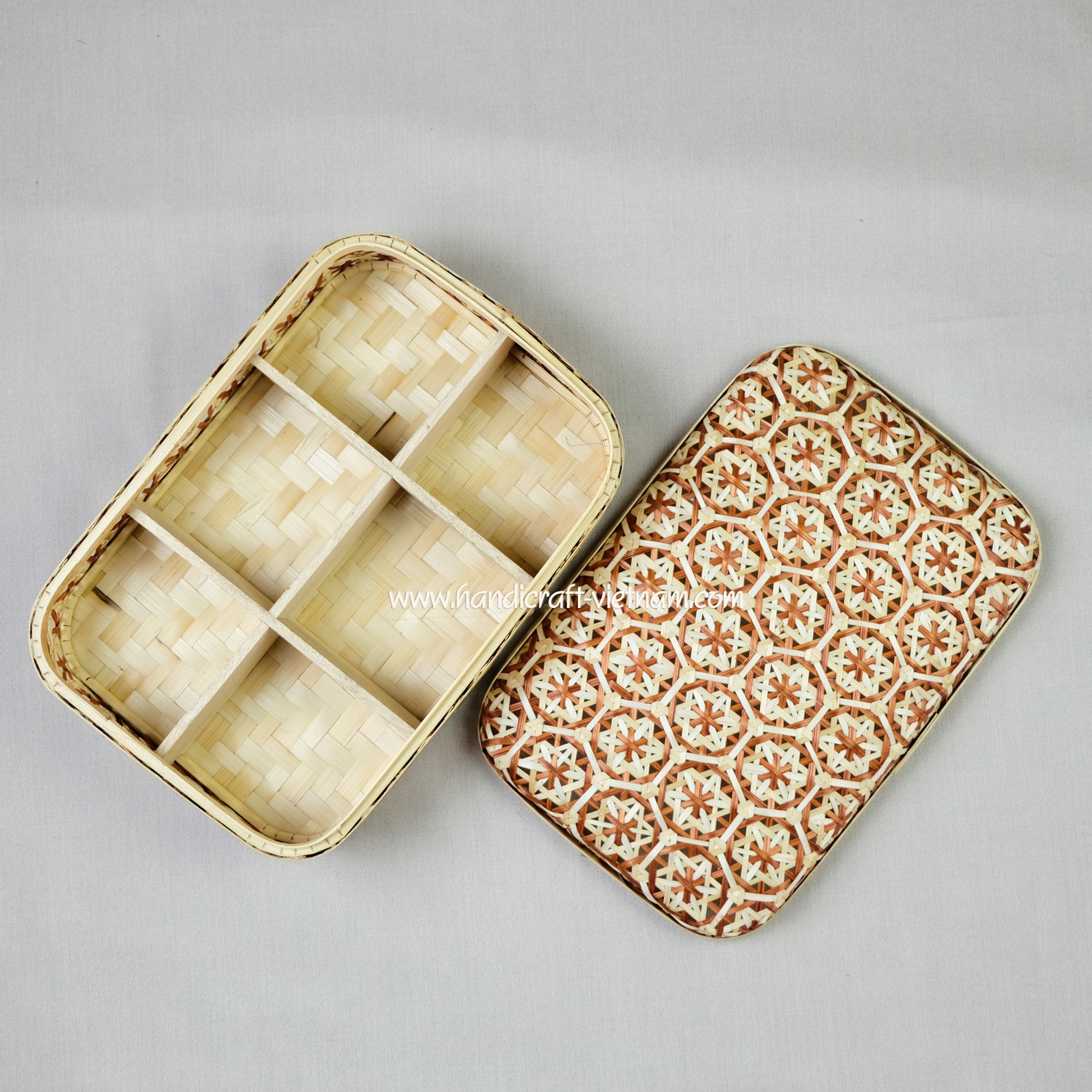 Hộp tre hoa thị chữ nhật