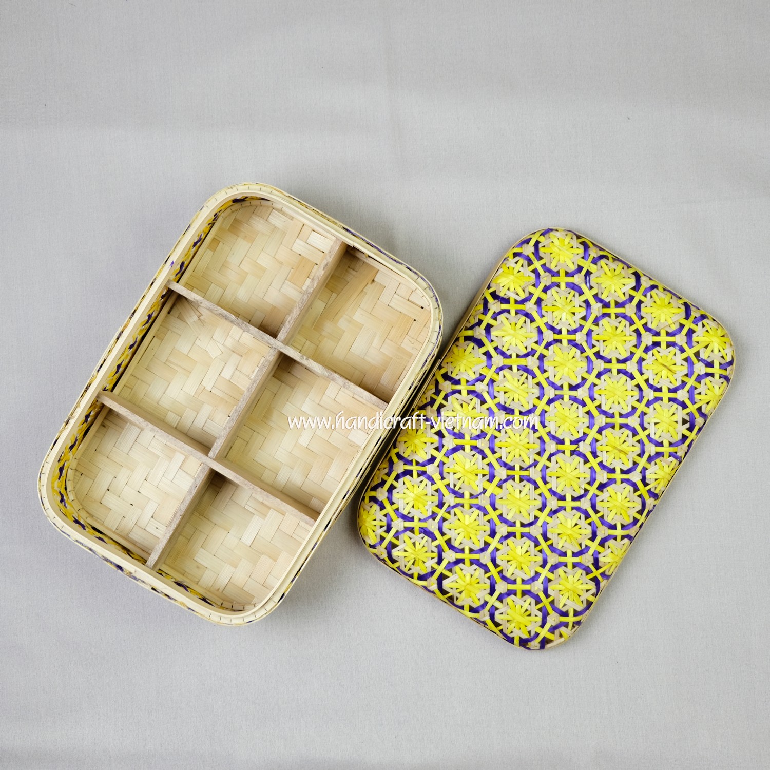 Hộp tre hoa thị chữ nhật