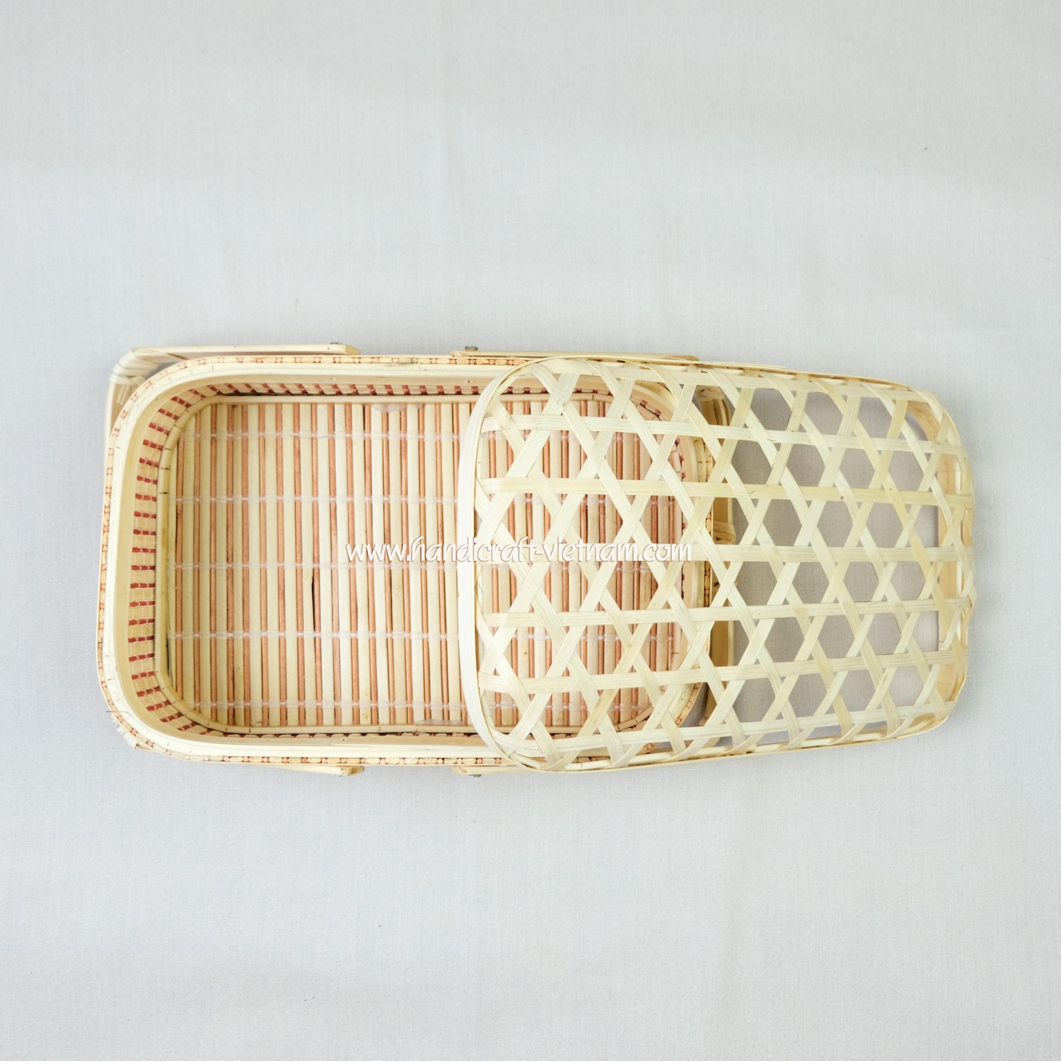 Giỏ tre nắp mắt cáo (Có quai)